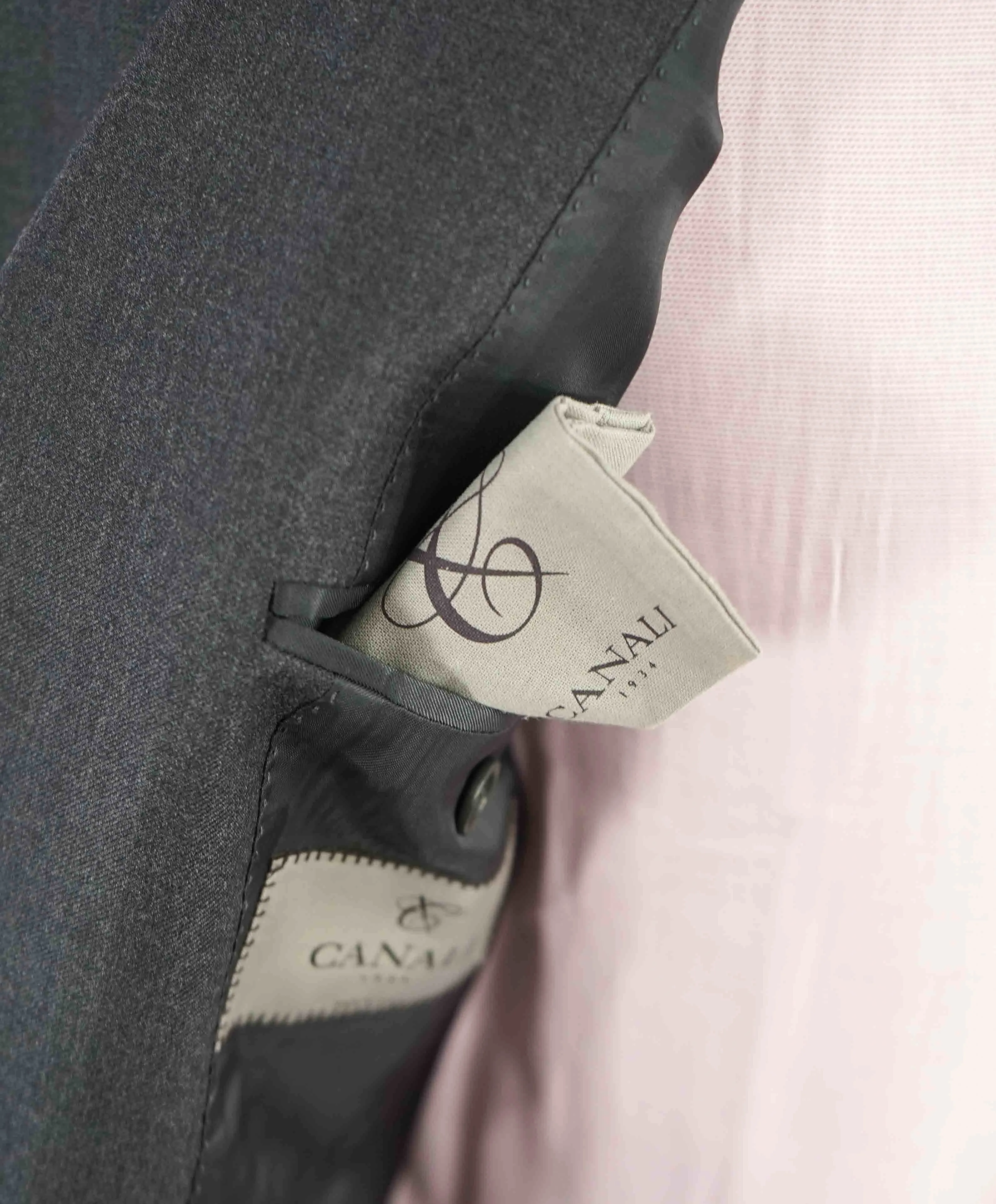 $2,000 CANALI - Charcoal Gray *CLOSET STAPLE* Notch Lapel Suit - 50R US