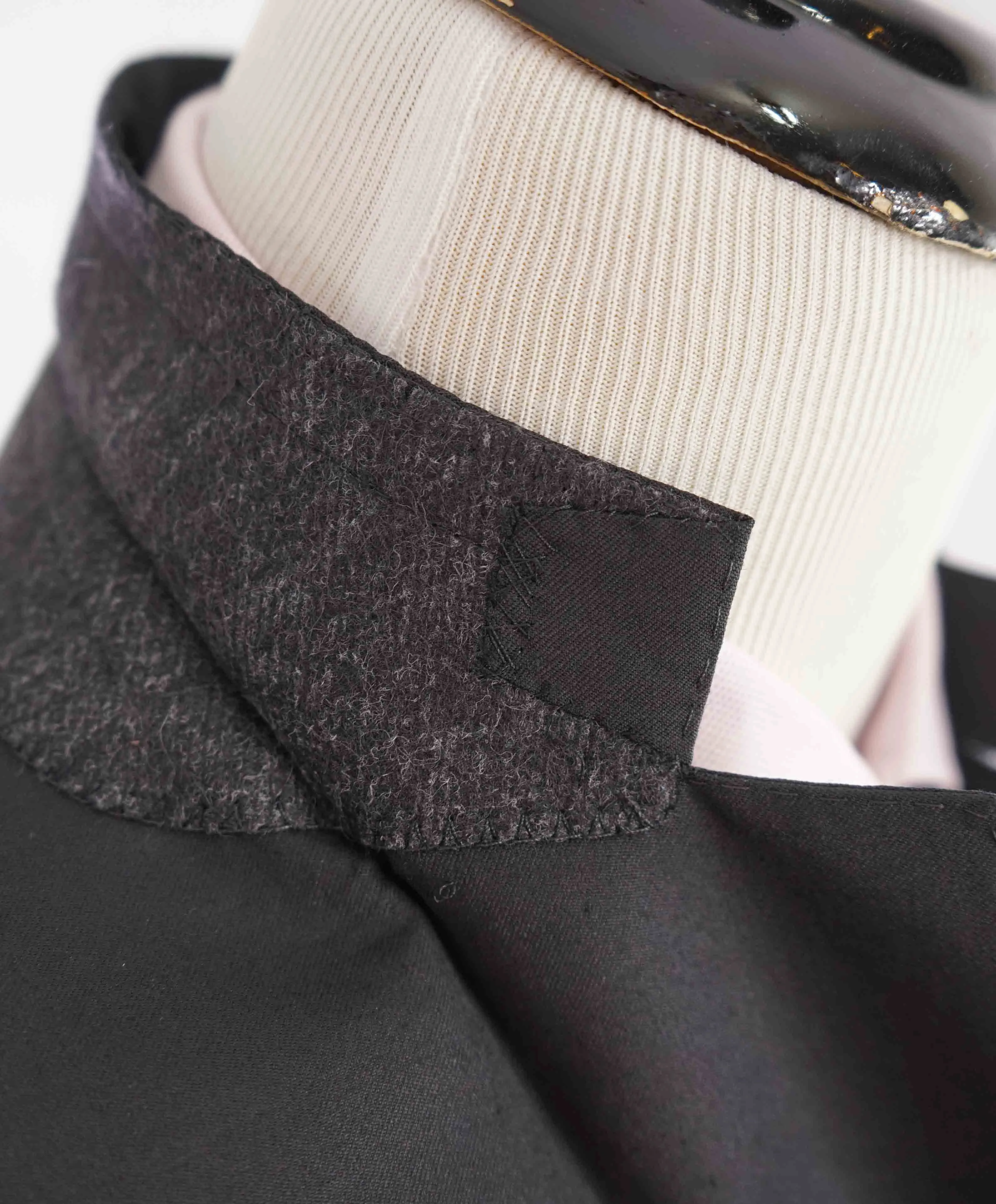 $3,000 ERMENEGILDO ZEGNA - Black “Microsphere” Wool Suit - 40S