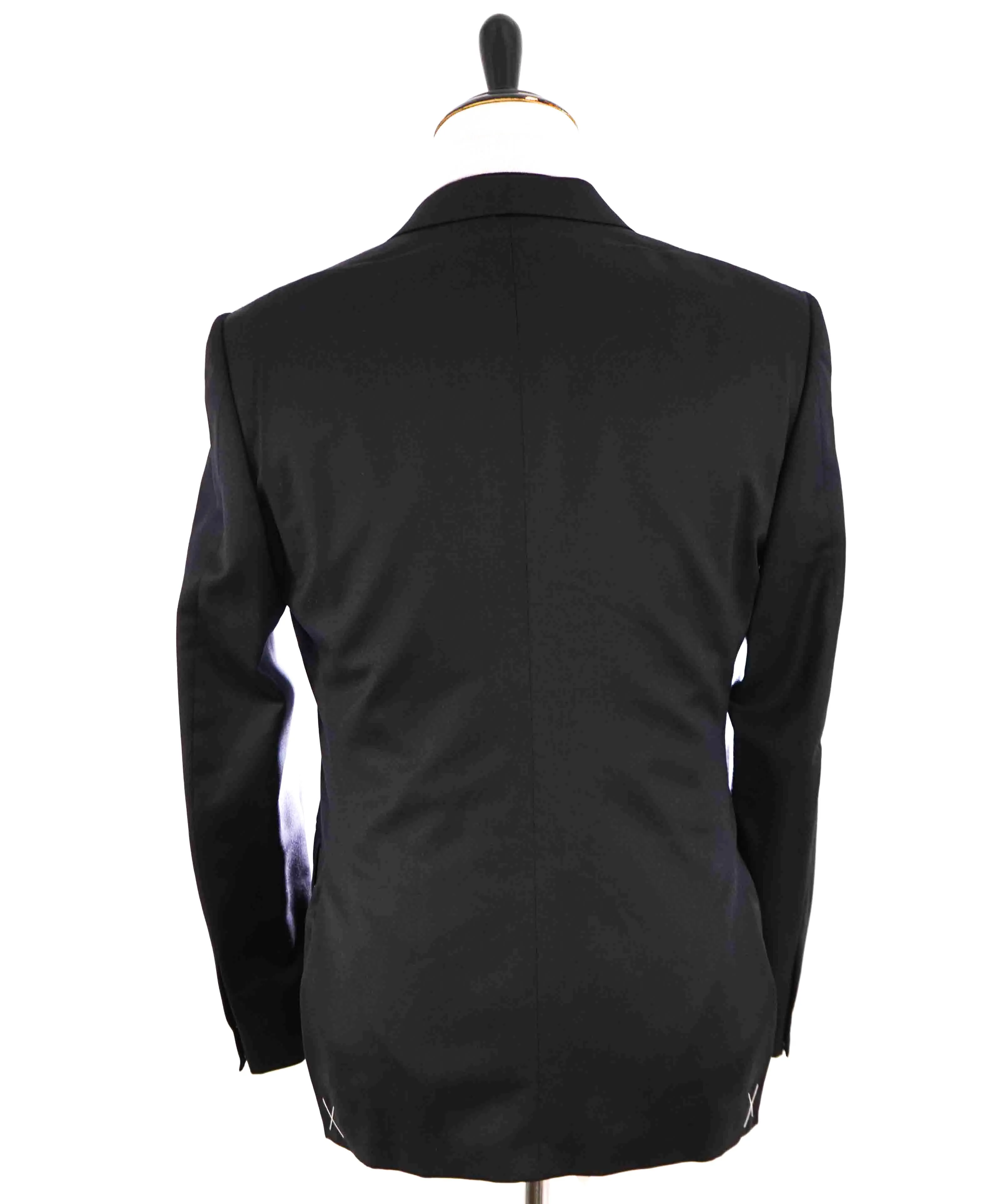 $3,000 ERMENEGILDO ZEGNA - Black “Microsphere” Wool Suit - 40S
