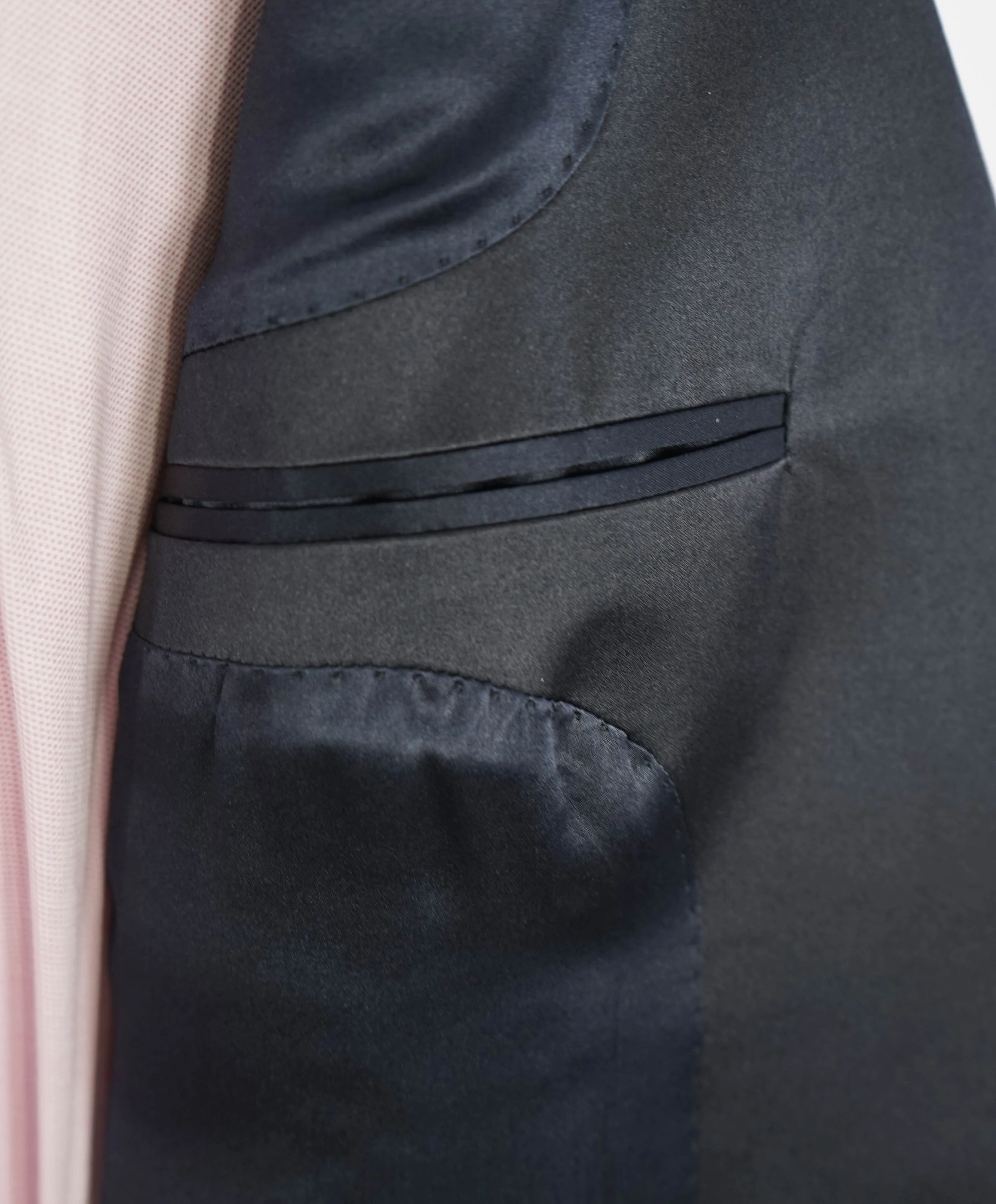 $4,595 GIORGIO ARMANI - "WALL STREET" Navy Cashmere Tuxedo - 46L