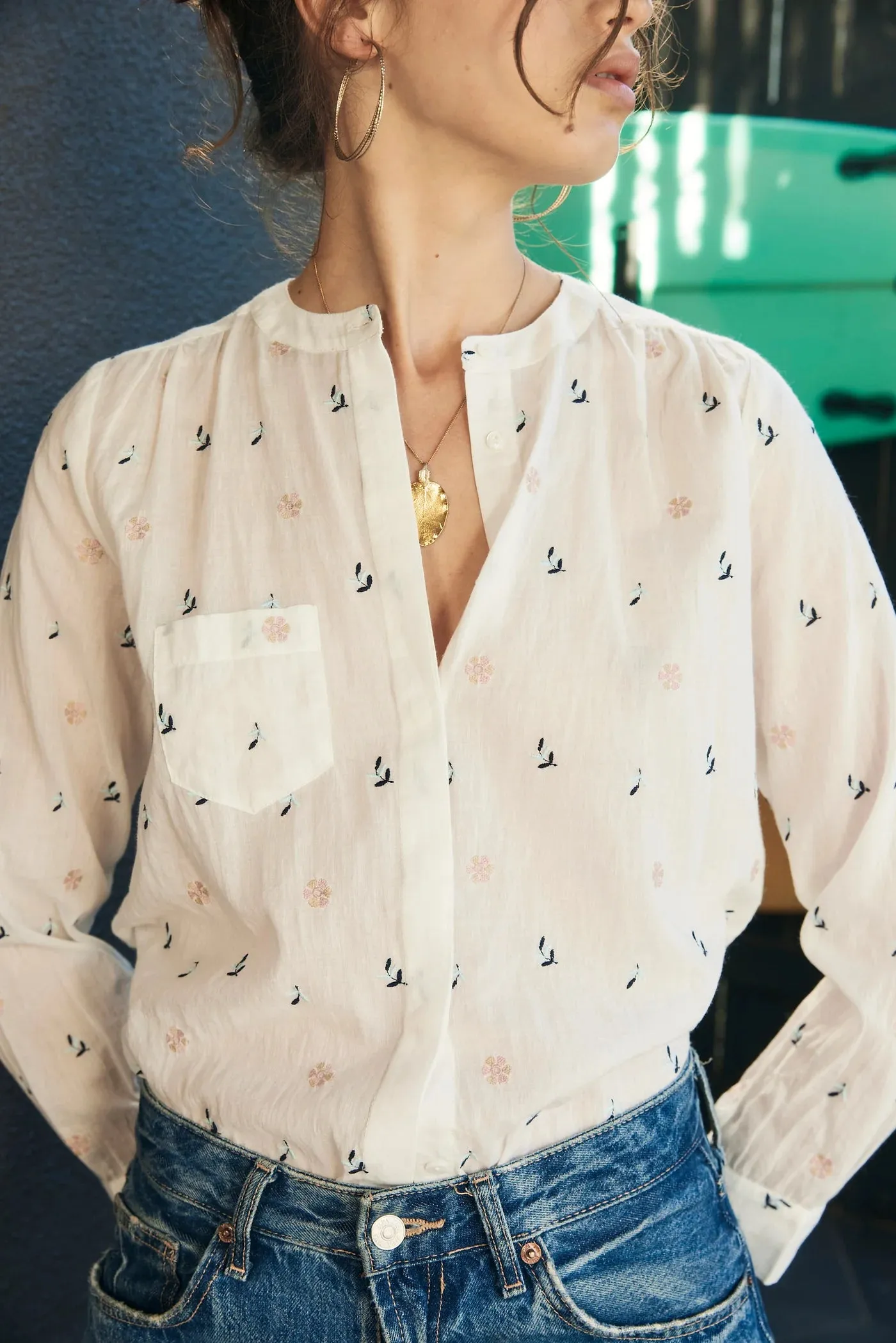 Ami Blouse - Chalk Embroidered Flower
