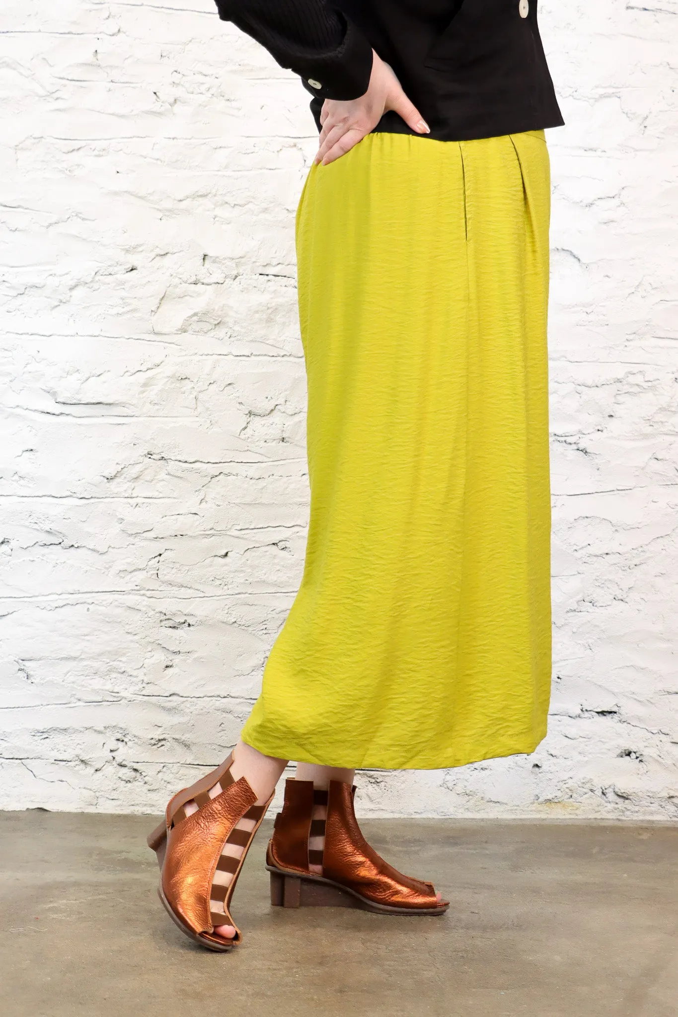 Amma Beauty Pants (2 Colors)
