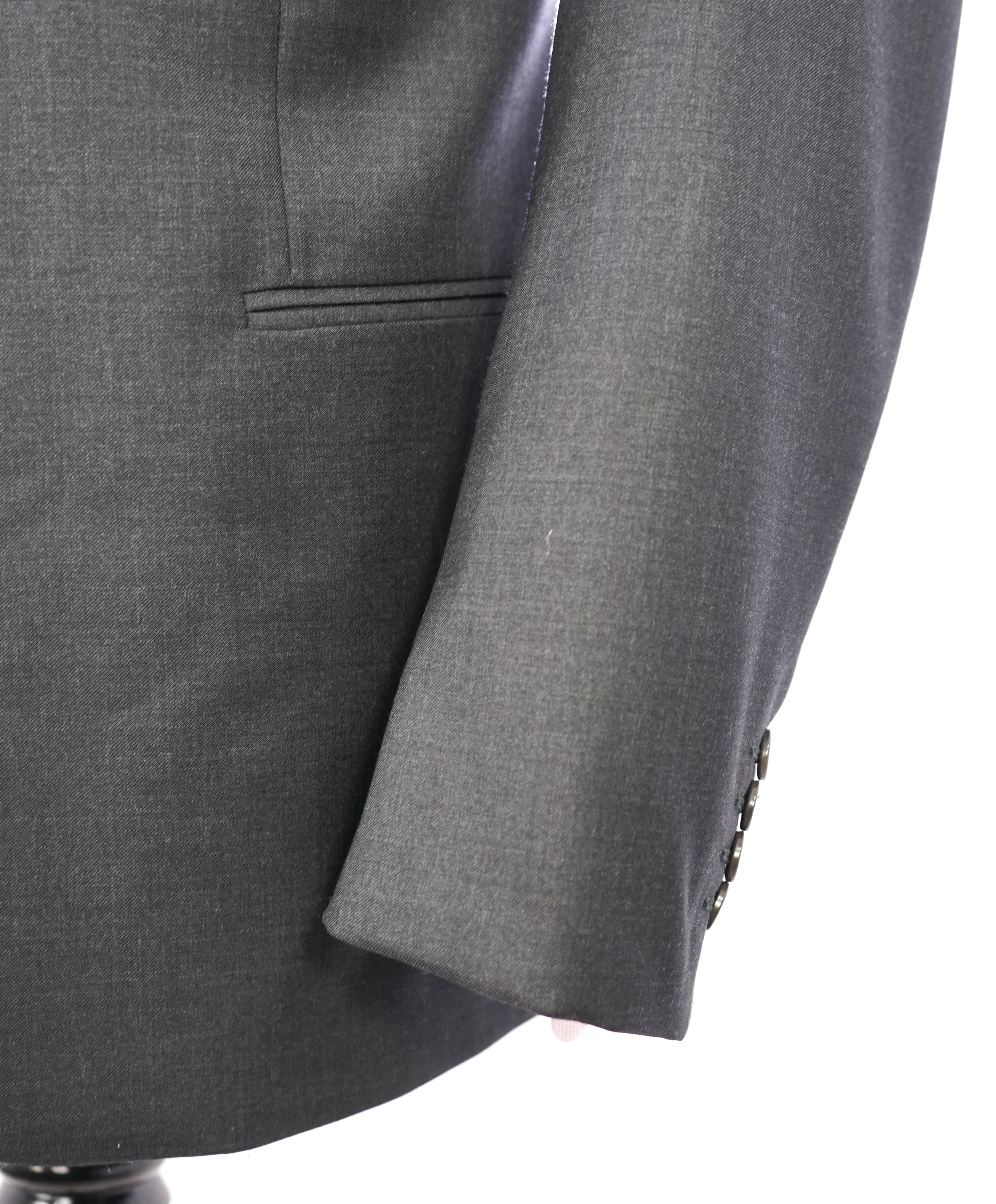 ARMANI COLLEZIONI - Classic Gray Charcoal Notch Lapel Suit - 46R