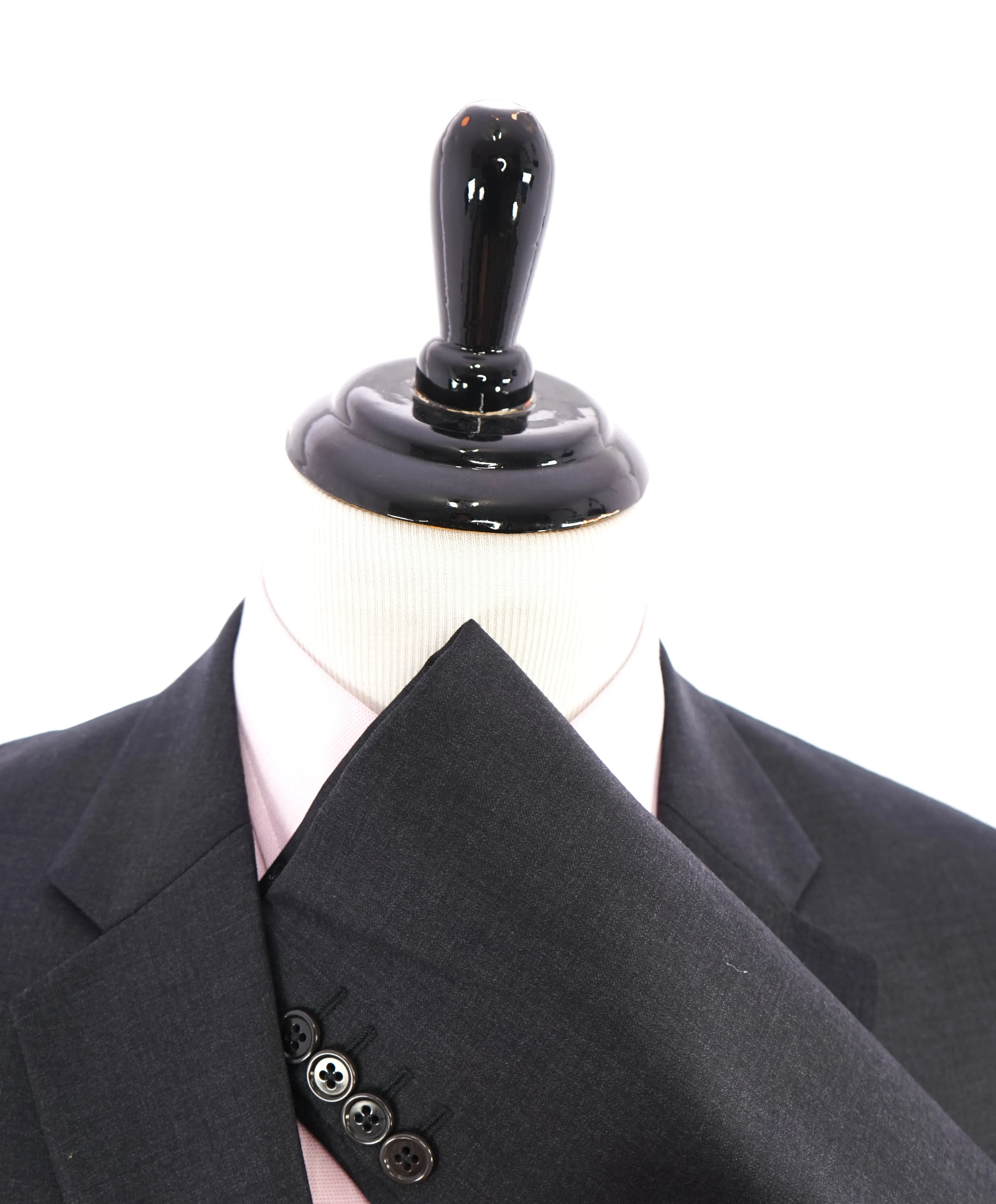 ARMANI COLLEZIONI - Classic Gray Charcoal Notch Lapel Suit - 46R