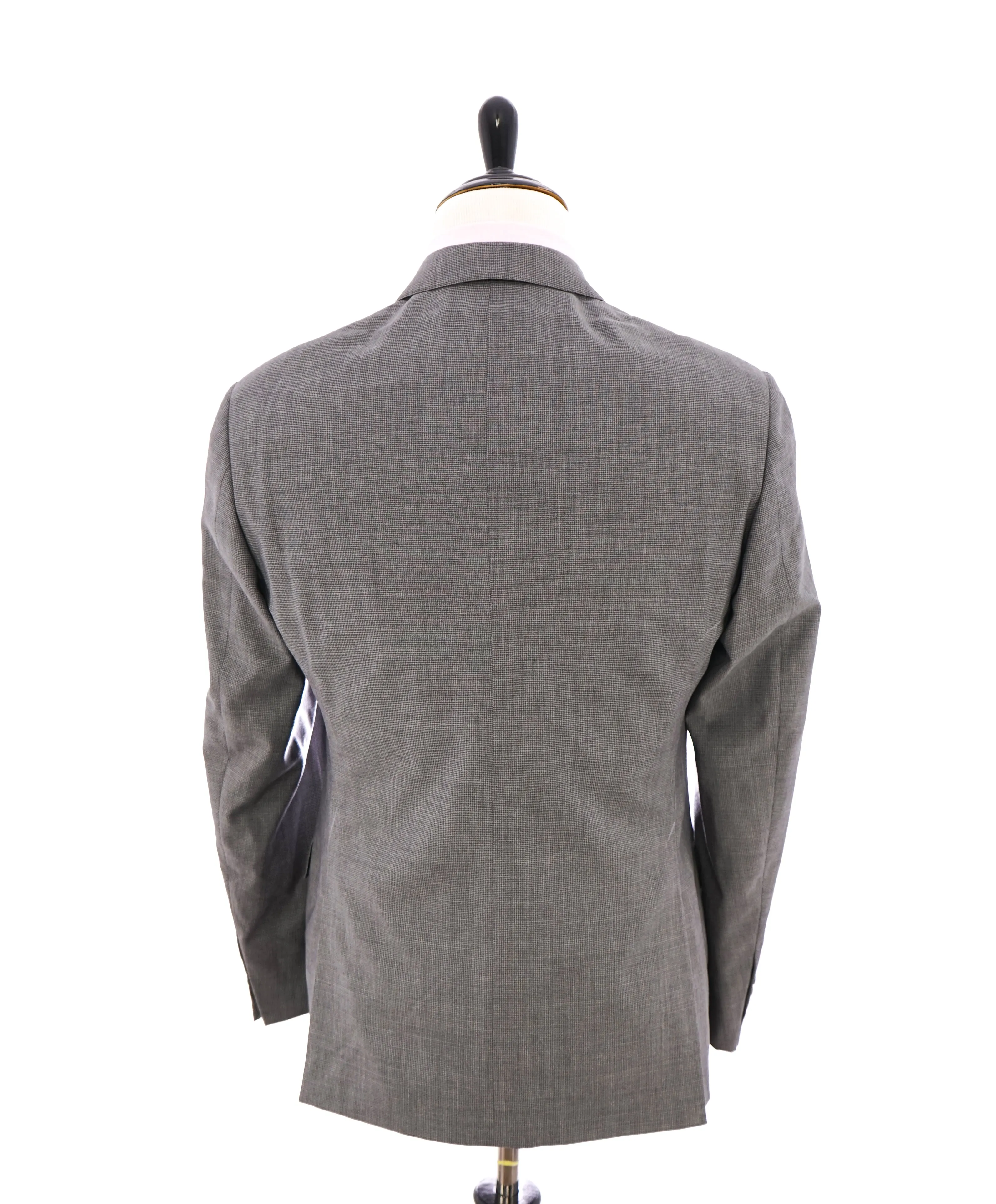 ARMANI COLLEZIONI - “G Line” Gray Micro Check Plaid Notch Lapel Blazer - 46R