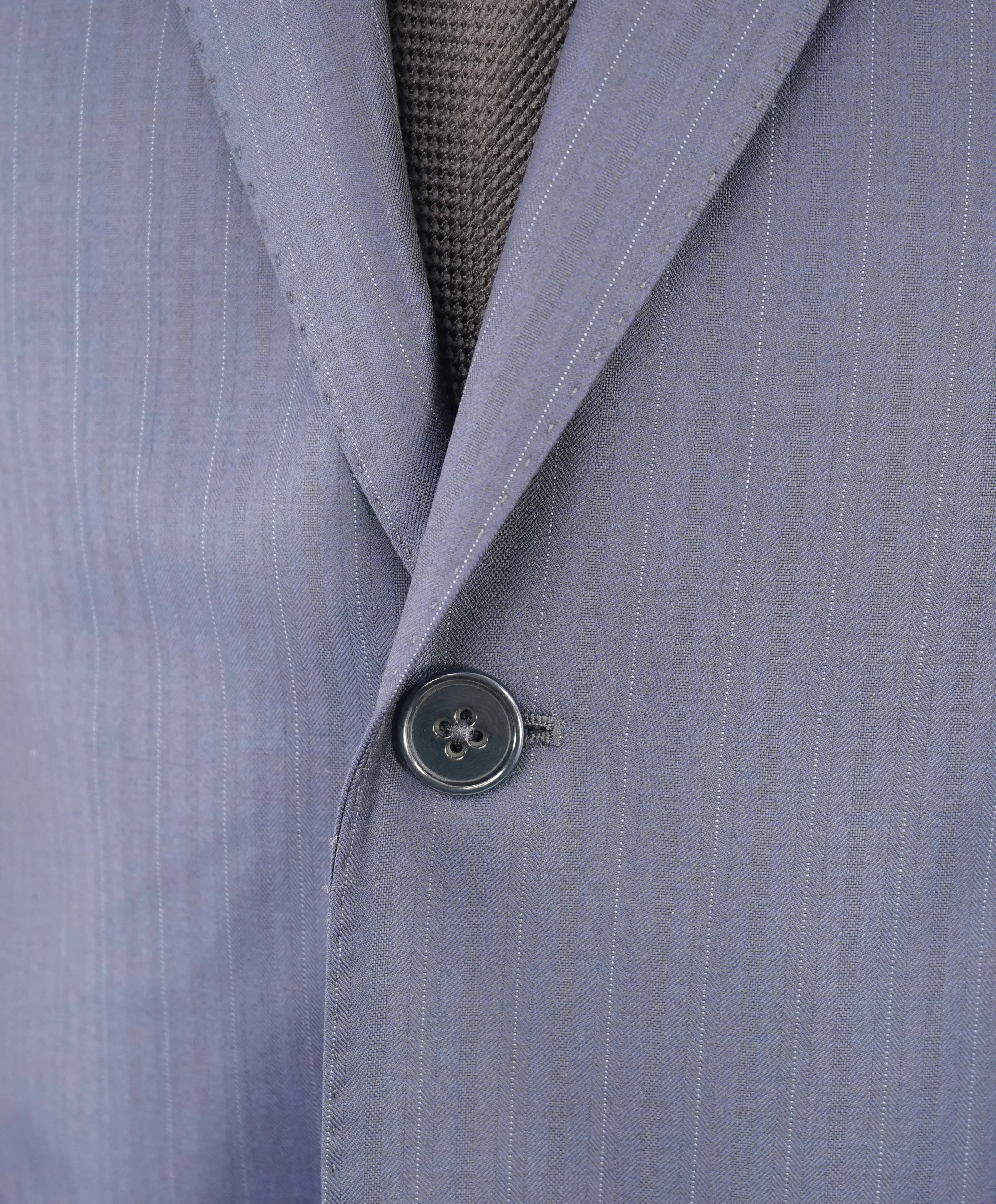 ARMANI COLLEZIONI - "EXECUTIVE Collection" Blue Stripe Super 150's Suit- 40R