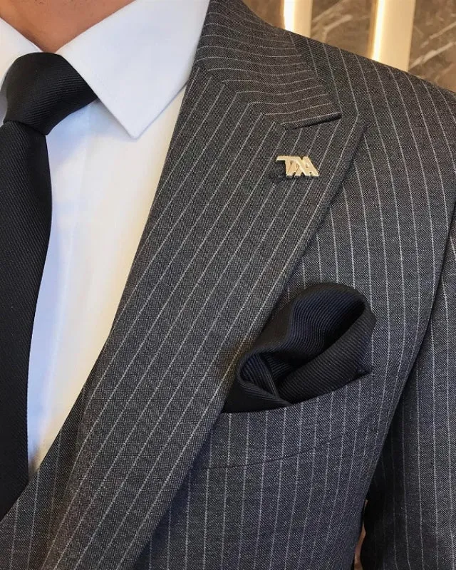 Beau Gentle Gray Striped Peaked Lapel Three Pieces Business Suits