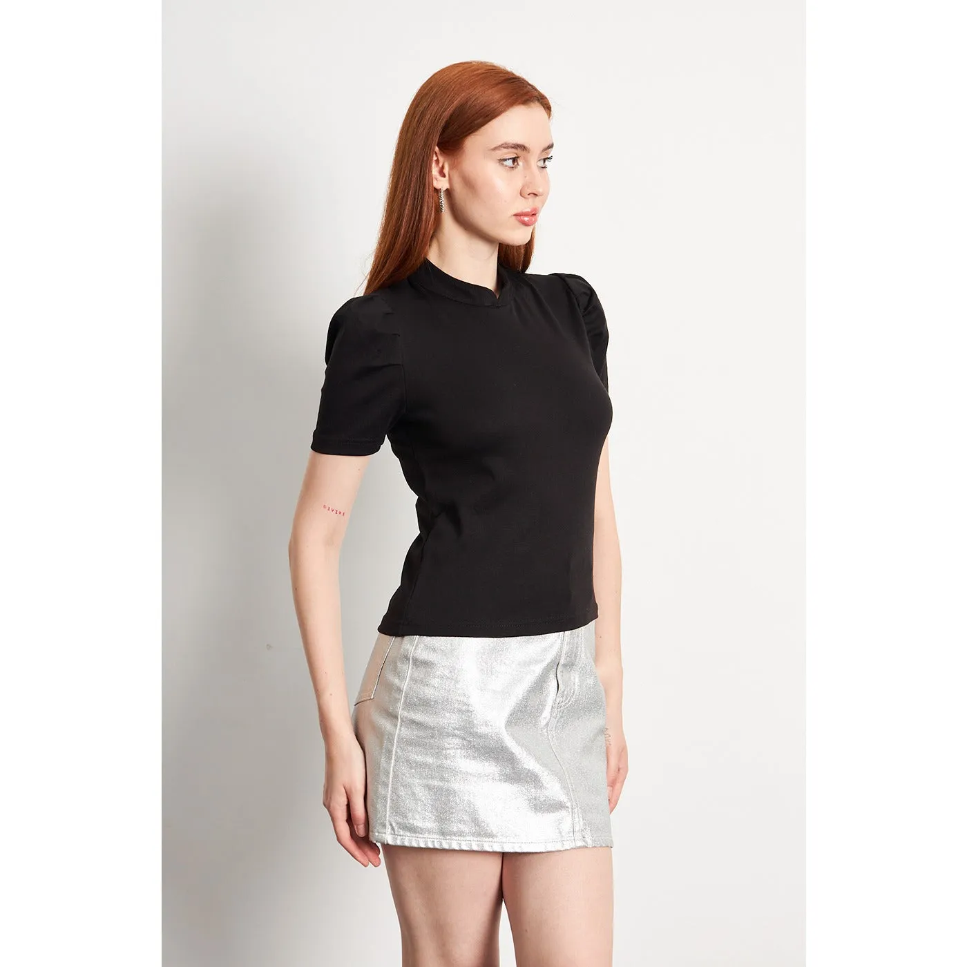 Black Puff Sleeves Knit Top