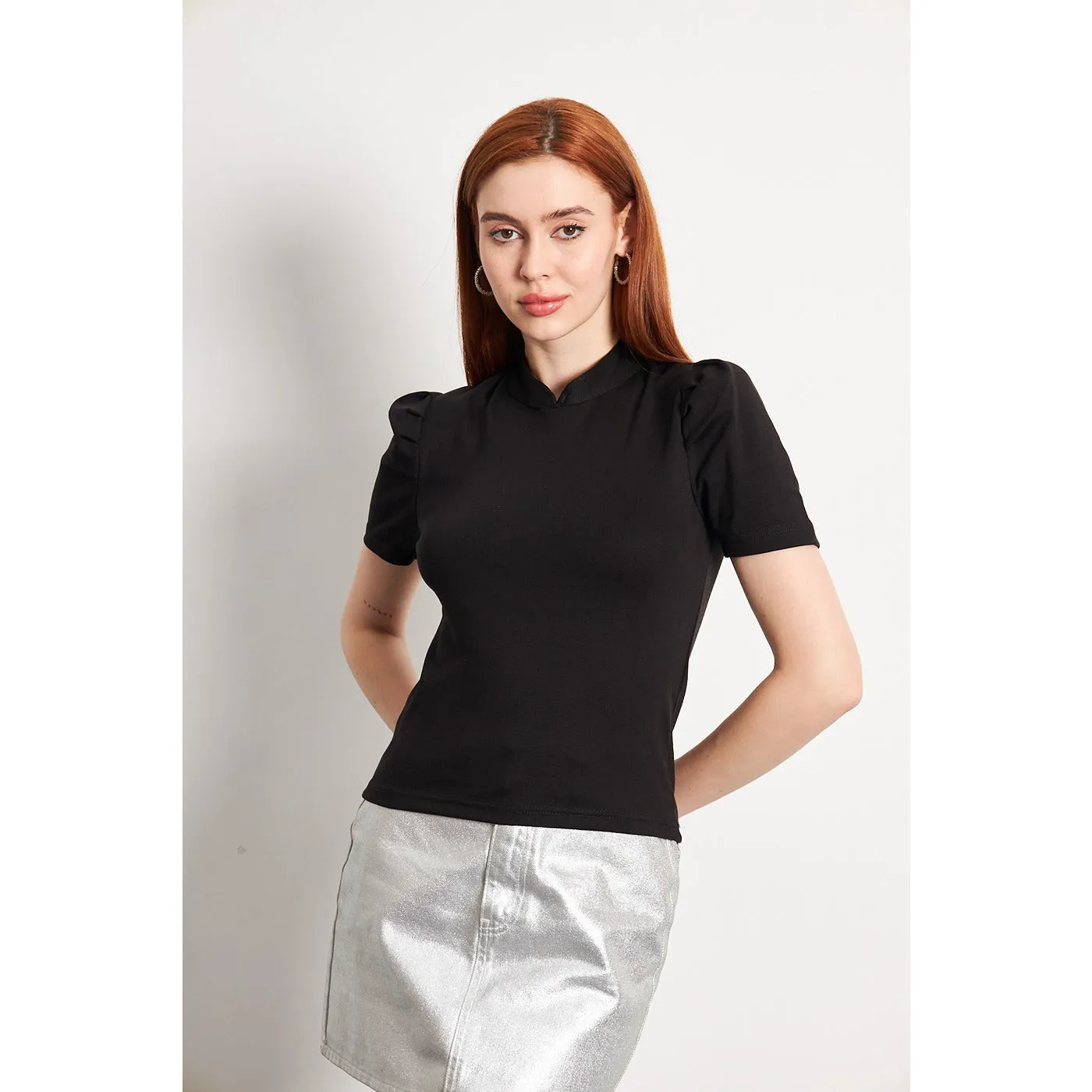 Black Puff Sleeves Knit Top