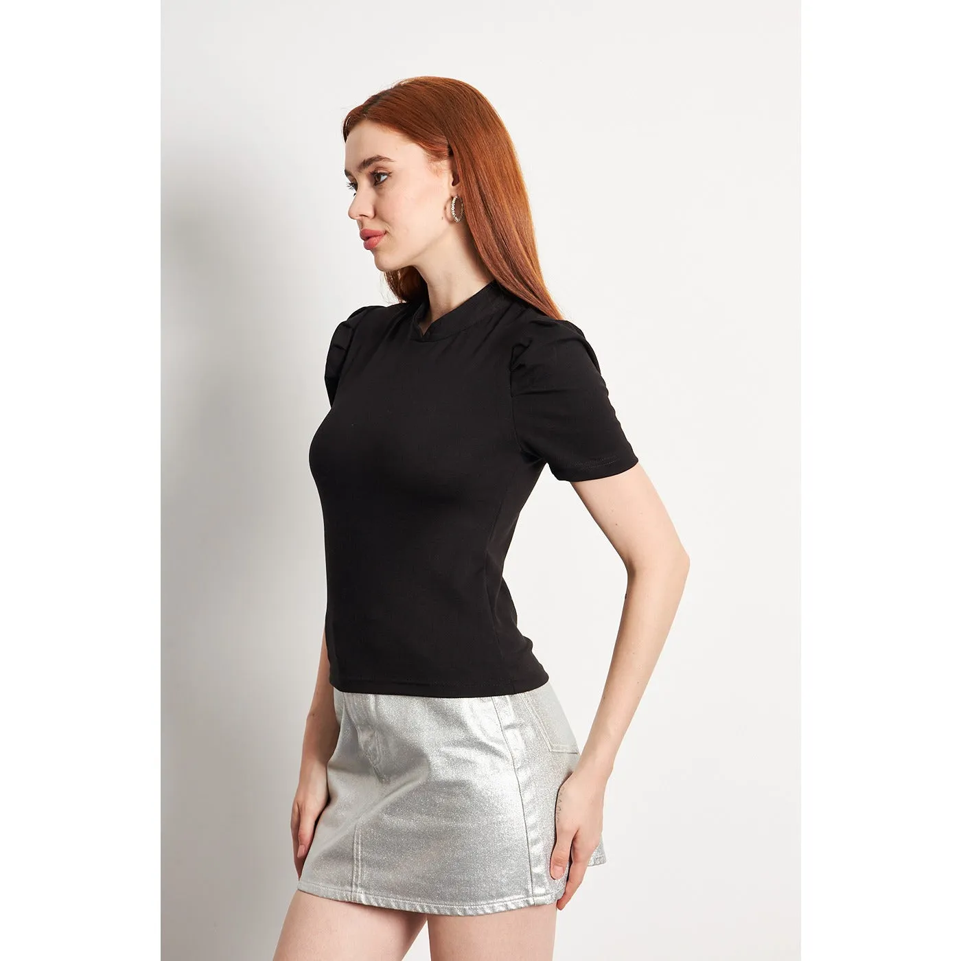 Black Puff Sleeves Knit Top