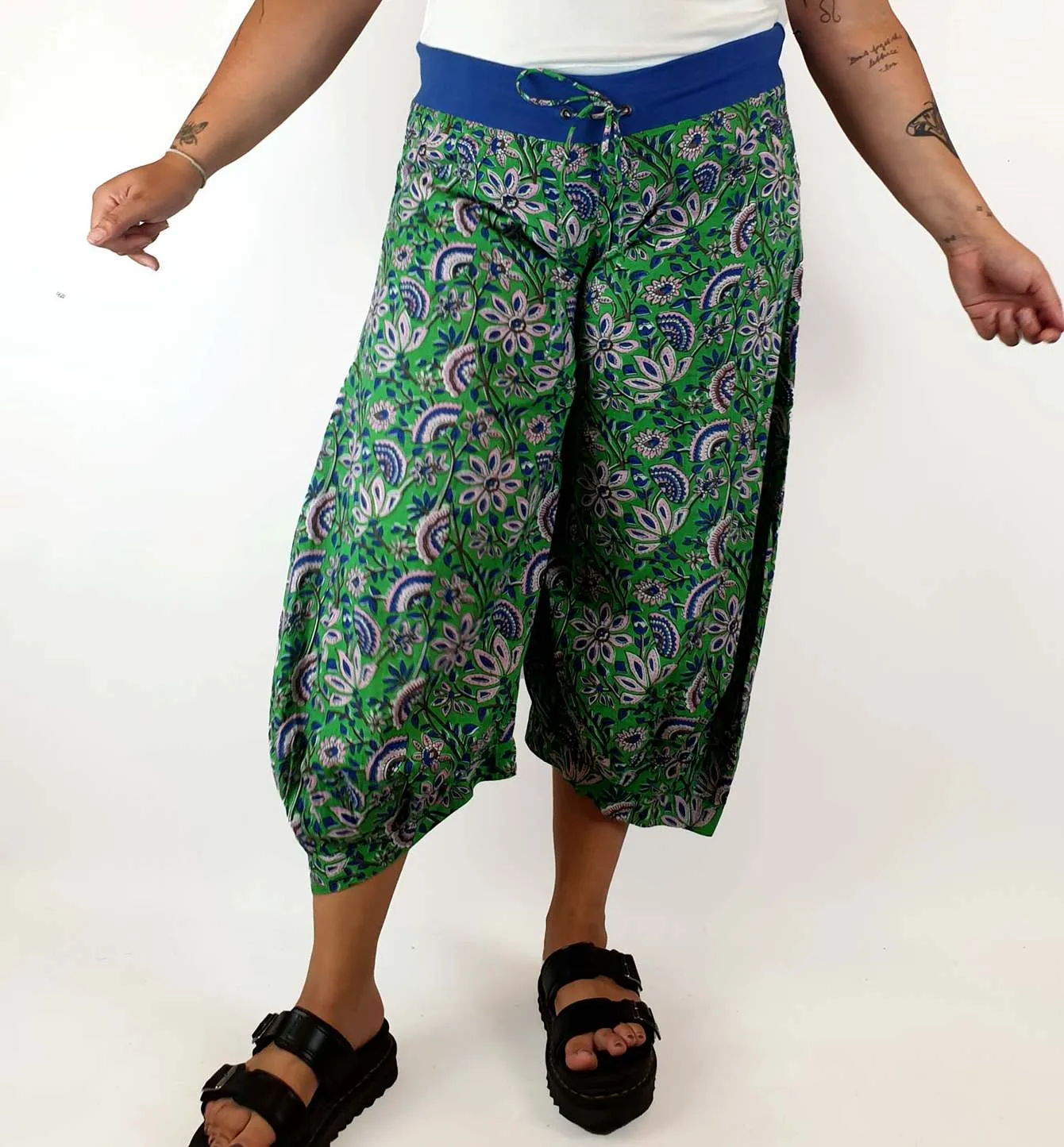 Boom Shankar green print cotton cropped pants size 16