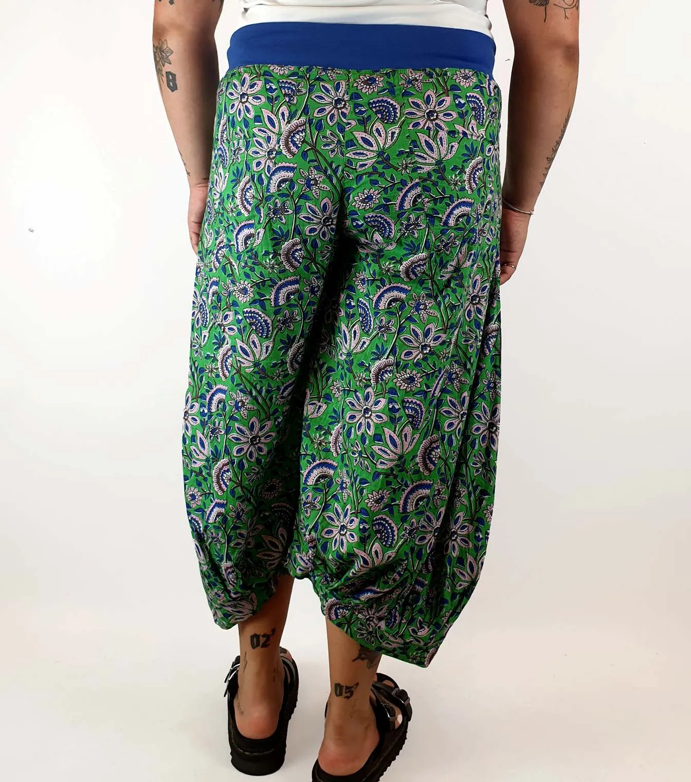 Boom Shankar green print cotton cropped pants size 16