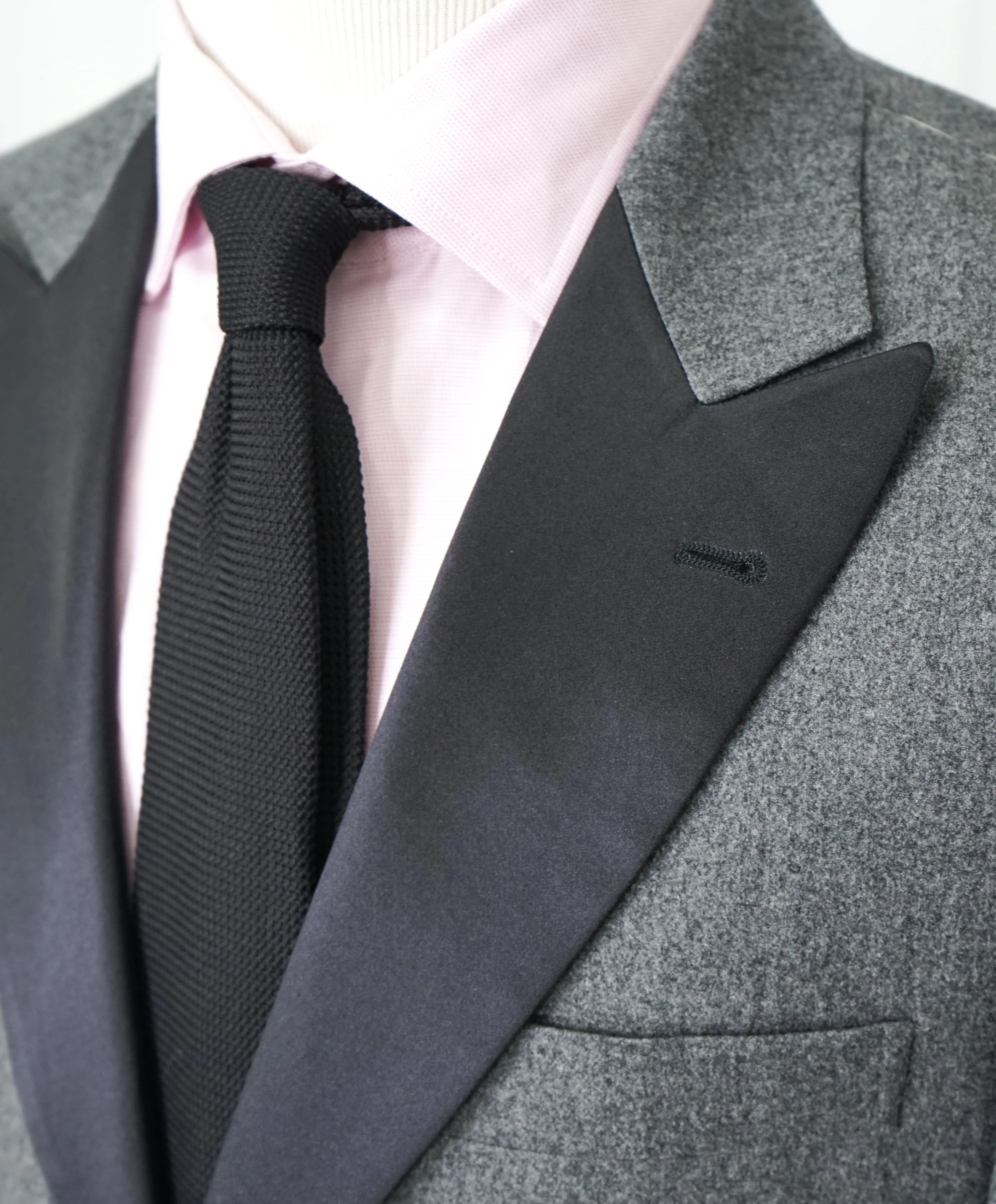 BRUNELLO CUCINELLI - Gray & Black CASHMERE/Wool/Silk Flannel Tuxedo Suit - 40R