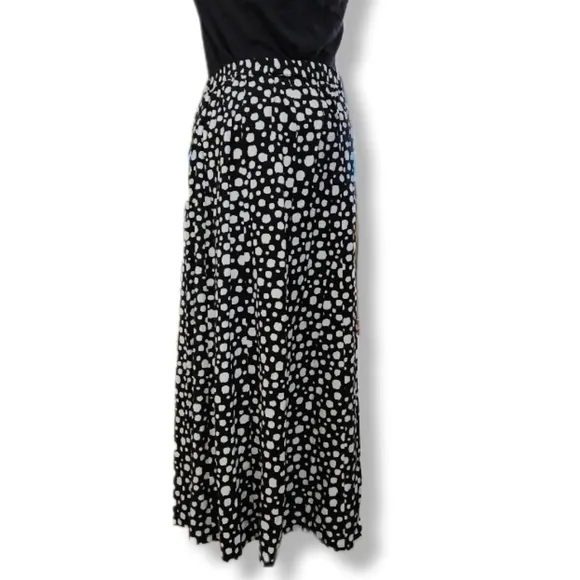 Cathy Daniels Woman Black and White Polka Dot Pull On Skirt 1X