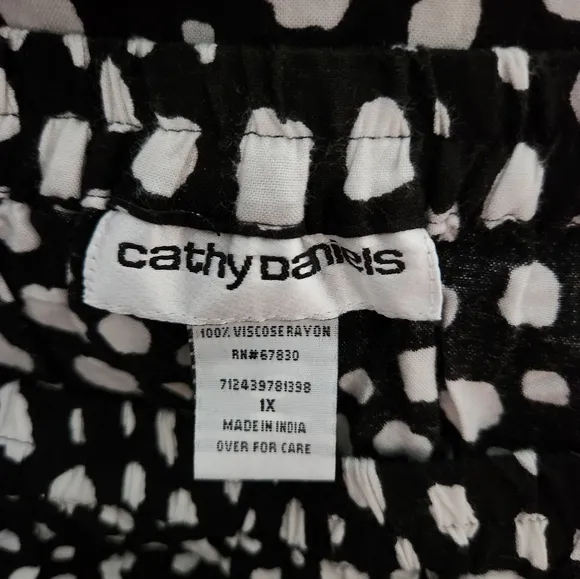 Cathy Daniels Woman Black and White Polka Dot Pull On Skirt 1X