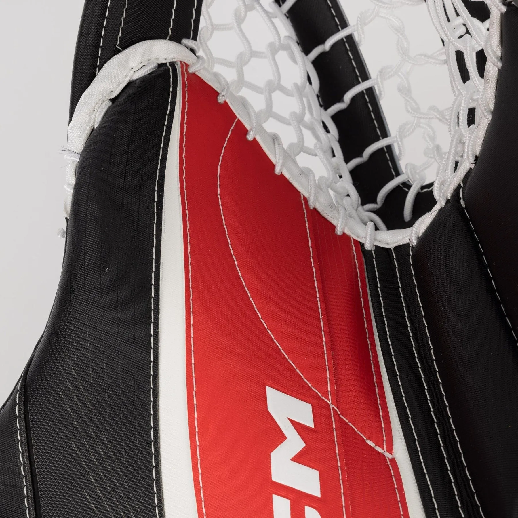 CCM Extreme Flex 6 Senior Goalie Catcher - 580 Degree