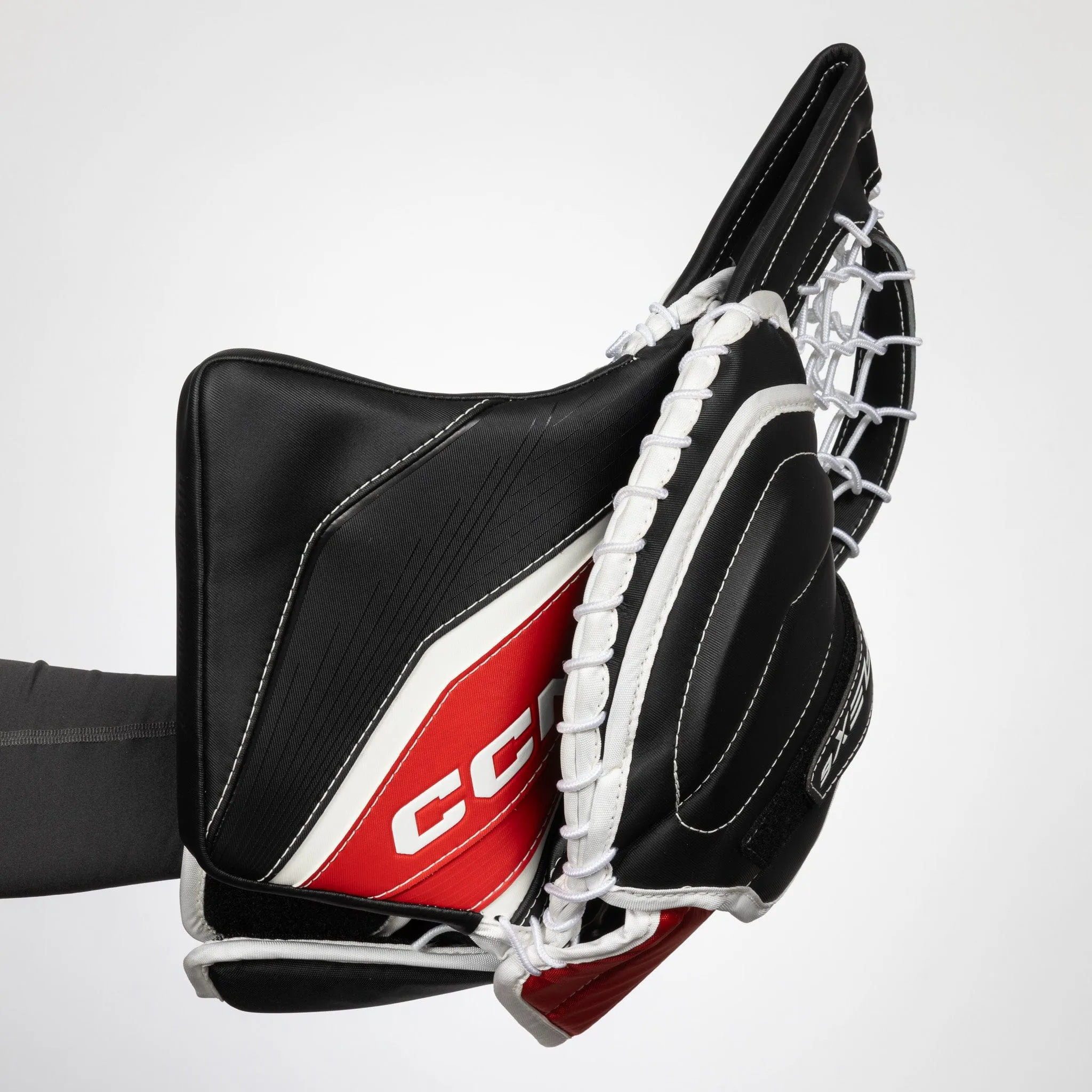 CCM Extreme Flex 6 Senior Goalie Catcher - 580 Degree