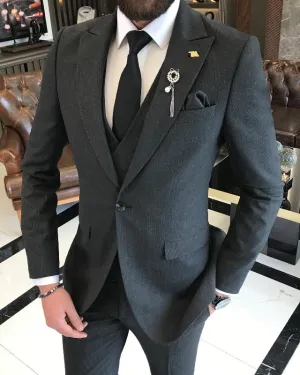 Chic Black Close Fitting Three Pieces Peaked Lapel Men Suits For Business