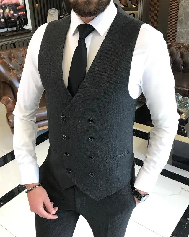 Chic Black Close Fitting Three Pieces Peaked Lapel Men Suits For Business