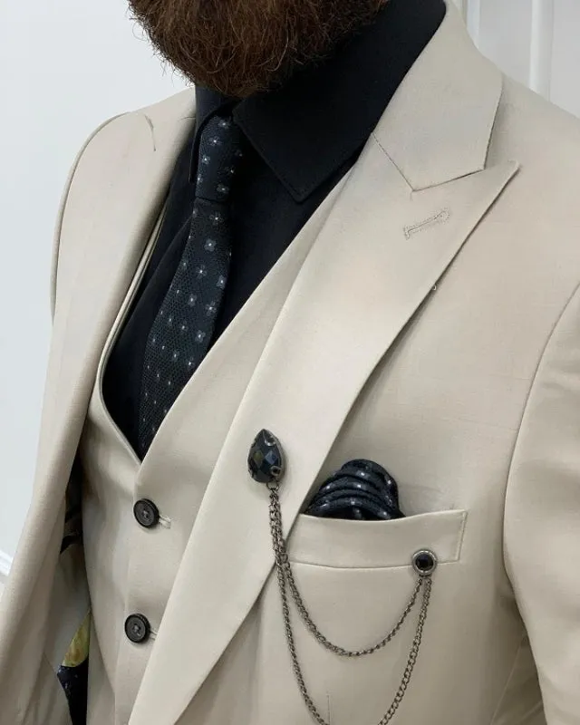 Chic Off Whit Close Fitting Three Pieces Peaked Lapel Prom Men Suits