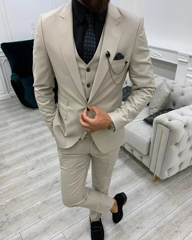 Chic Off Whit Close Fitting Three Pieces Peaked Lapel Prom Men Suits