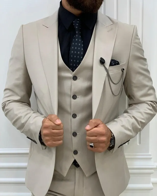 Chic Off Whit Close Fitting Three Pieces Peaked Lapel Prom Men Suits