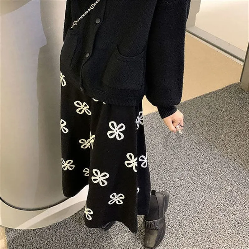 Clover Floral Knitted Midi Skirts