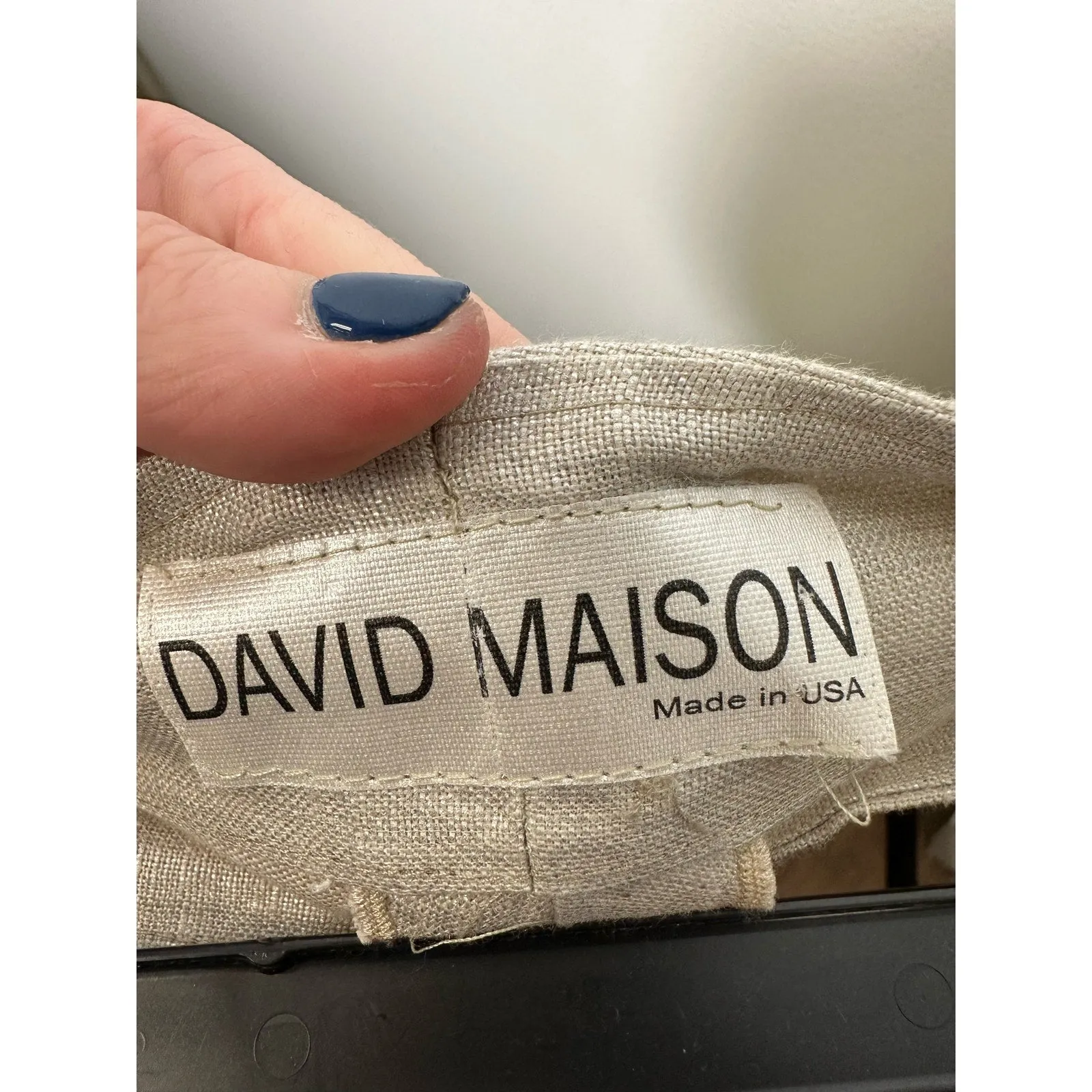 David Maison Gold Shimmery Linen Cropped Pants Sz 38" Waist