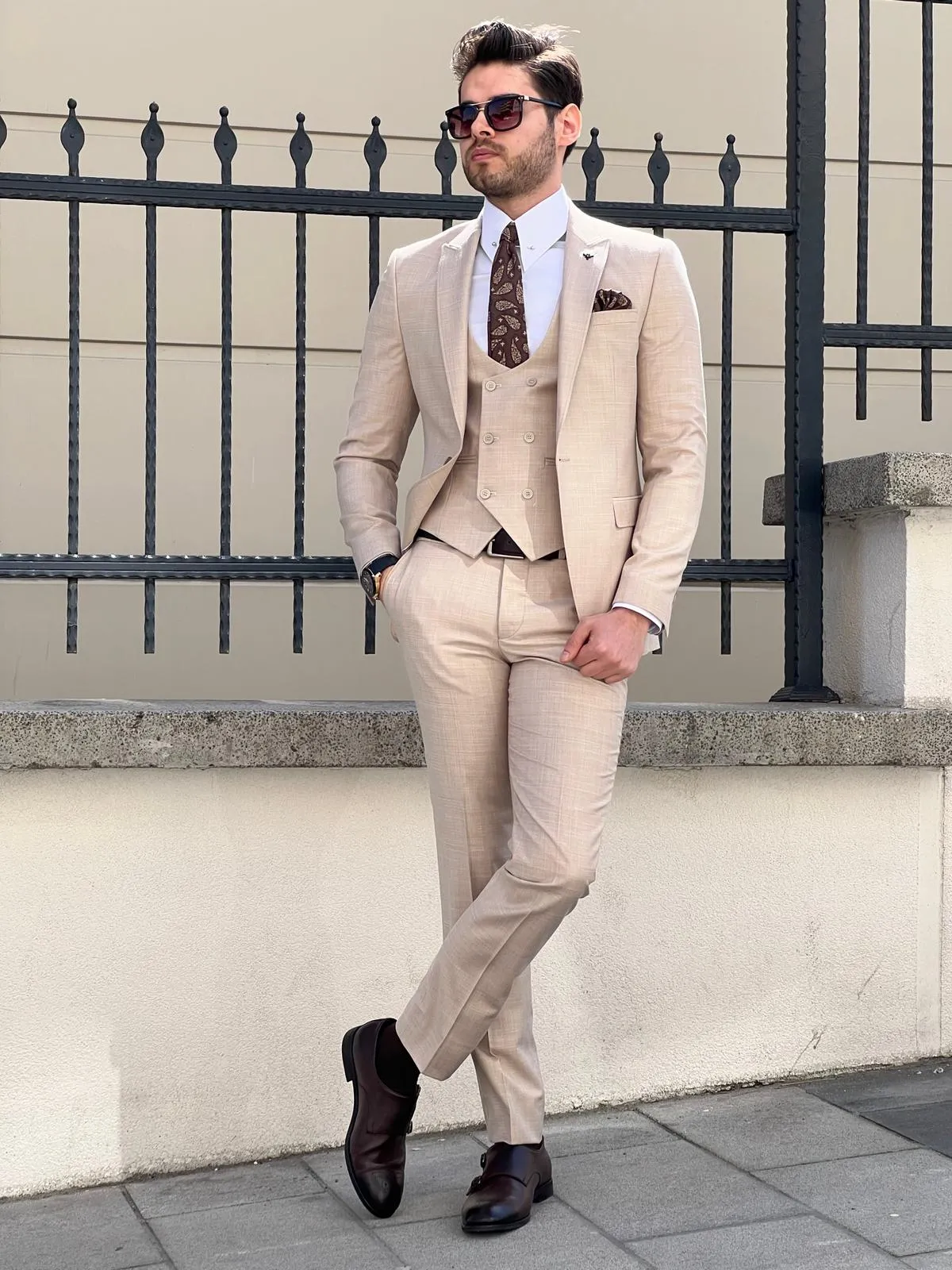 Edmond Beige Slim Fit Peak Lapel Wool Suit for All Occasions
