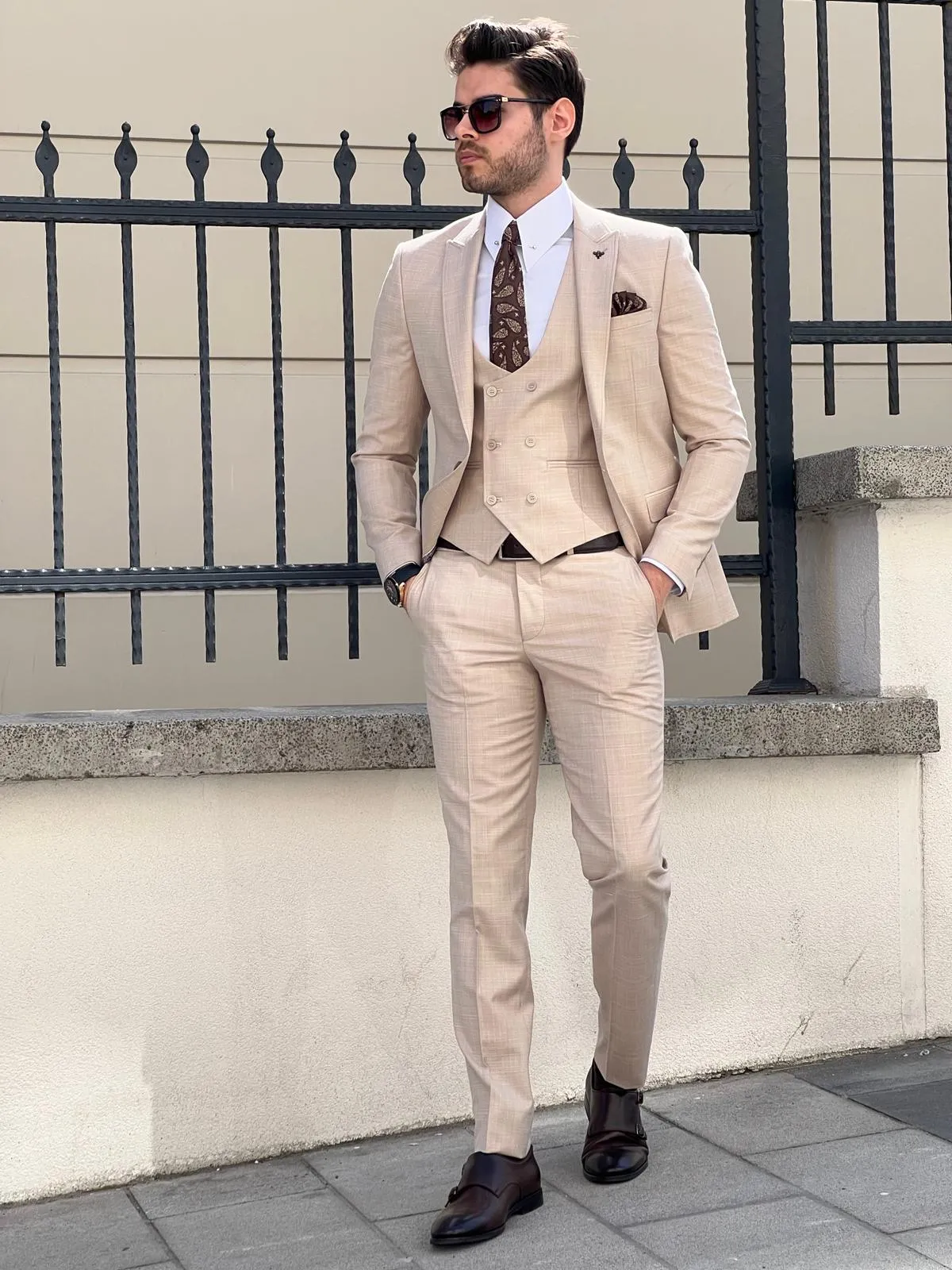 Edmond Beige Slim Fit Peak Lapel Wool Suit for All Occasions