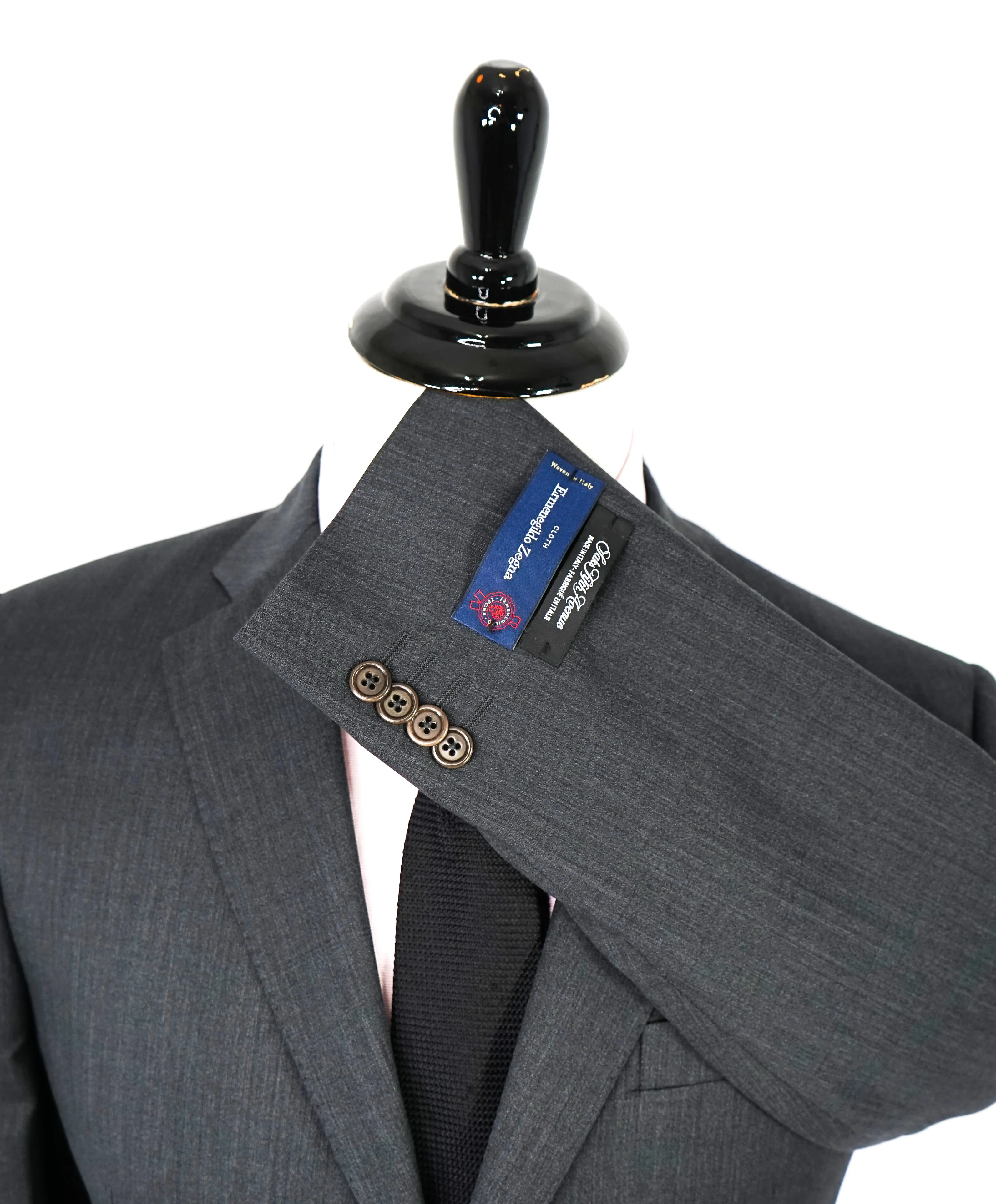 ERMENEGILDO ZEGNA - "Classic" SAKS FIFTH AVENUE *SILK* Gray Suit - 40R