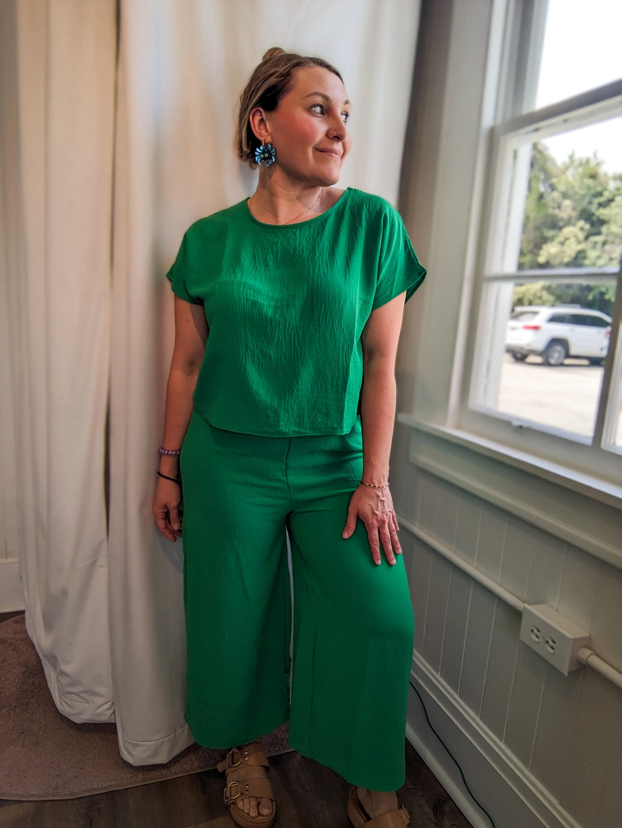 *Final Sale* Spritz Elastic Waist Band Cropped Pant