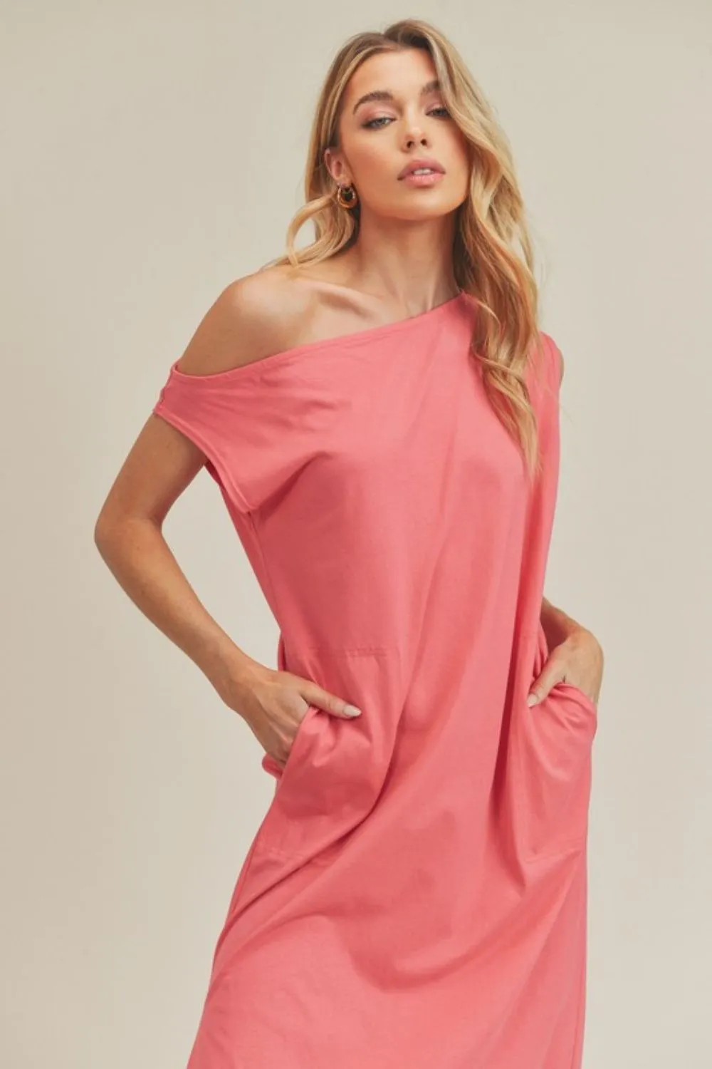 Hazel Blues® |  Aemi   Co Side Slit Round Neck Sleeveless Midi Dress