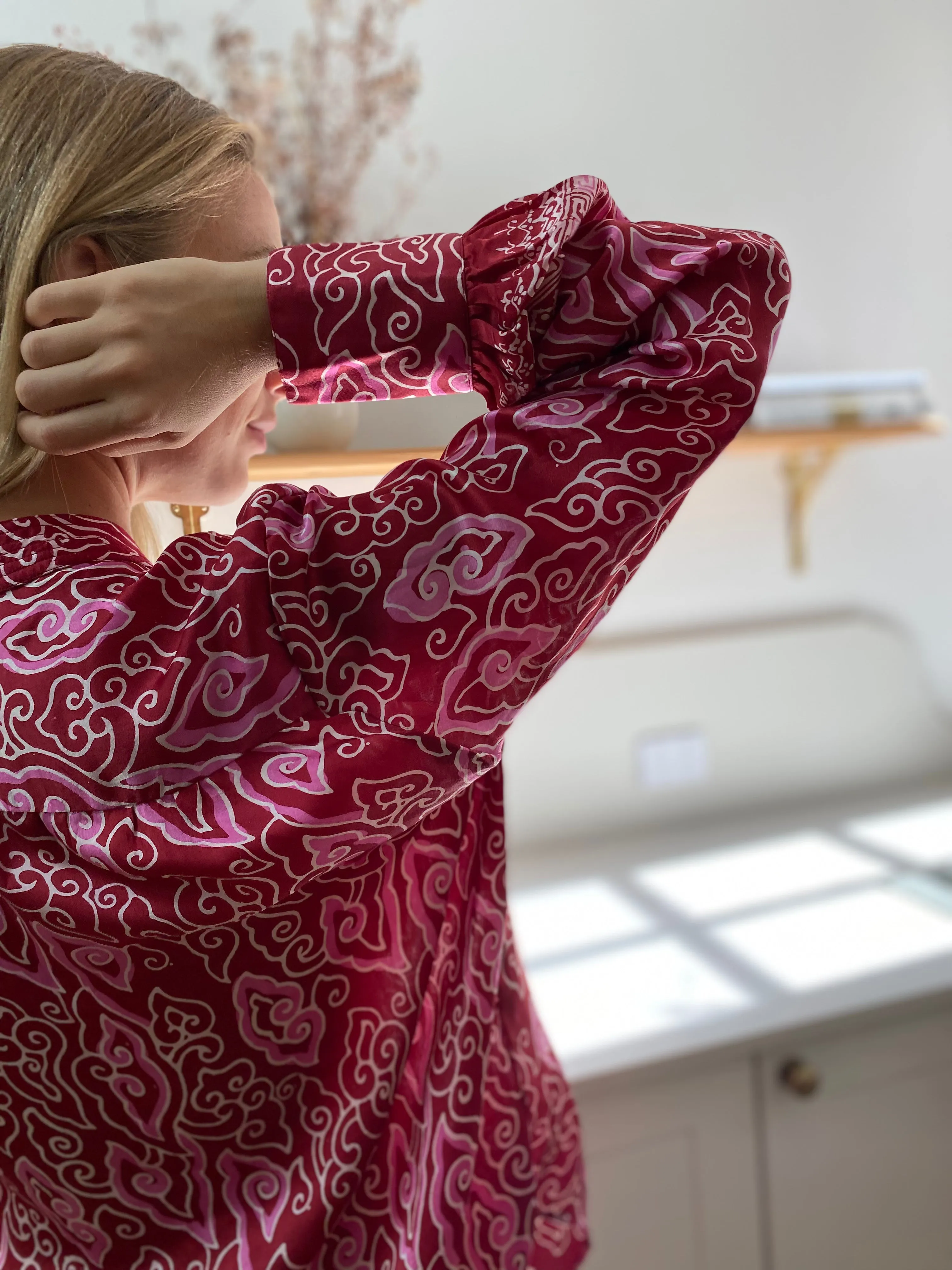 HOTEL The Fleurs Silk Blouse in Rich Red Cloud