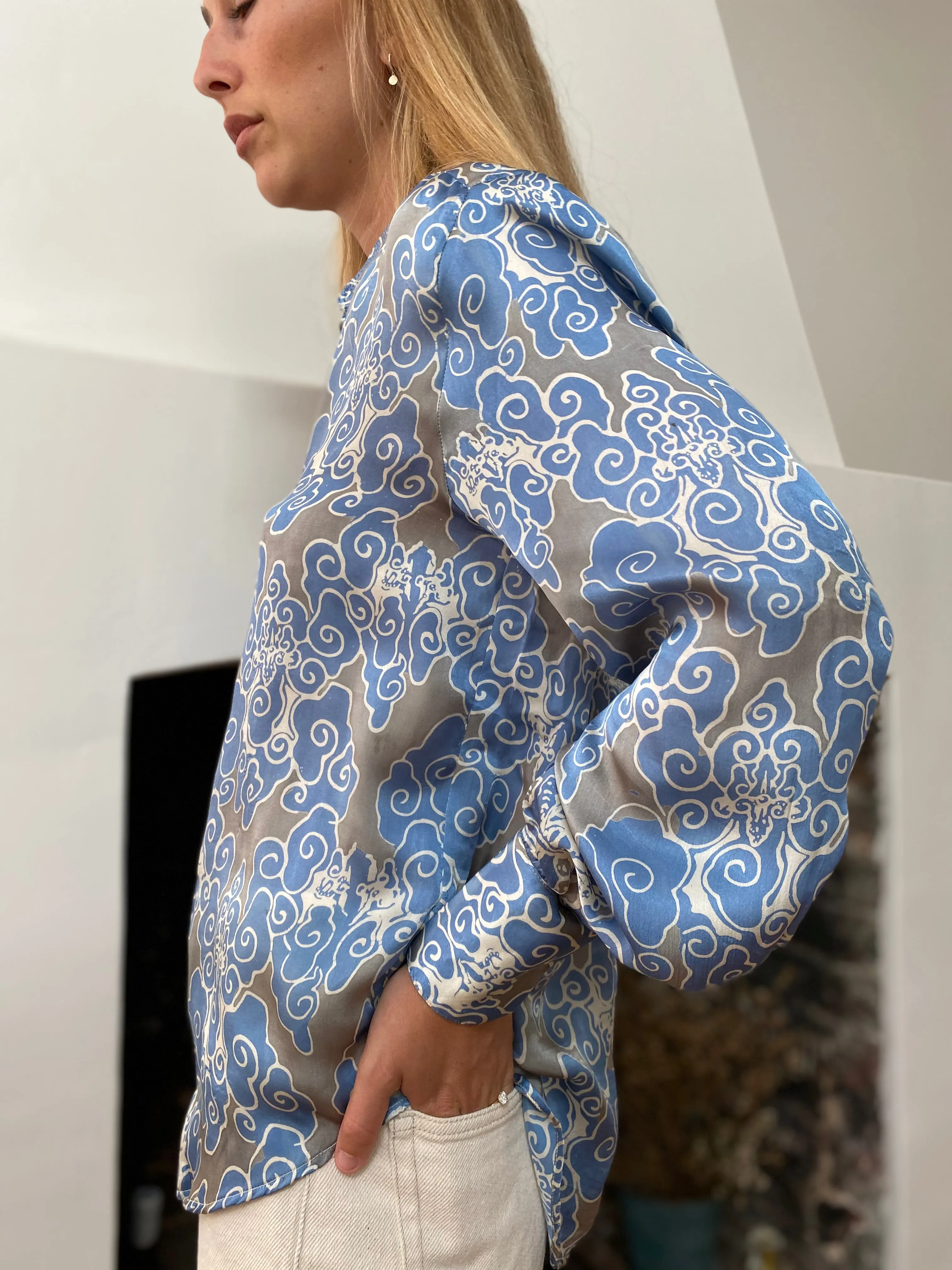 HOTEL The Fleurs Silk Blouse in Sky Blue Cloud
