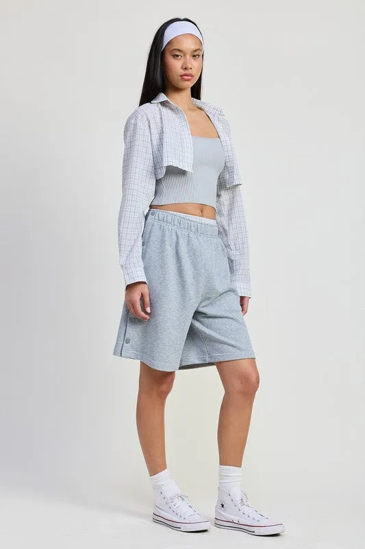 LONG SLEEVE COLLARED BUTTON UP SHIRT