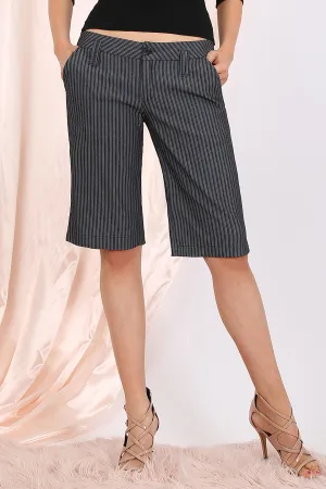 MISS PINKI Nadia Cropped Pants in Grey