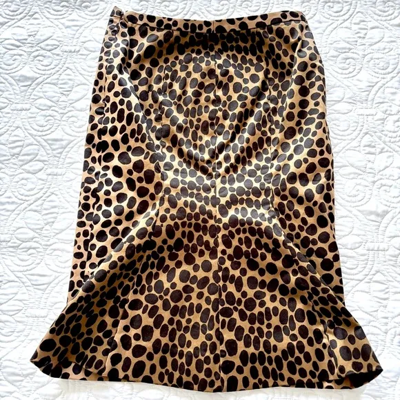 Moschino Leopard Print Pencil Fishtail Skirt in Brown and Tan/Khaki Size 6 US