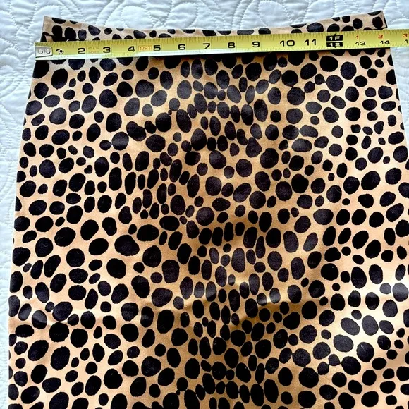 Moschino Leopard Print Pencil Fishtail Skirt in Brown and Tan/Khaki Size 6 US