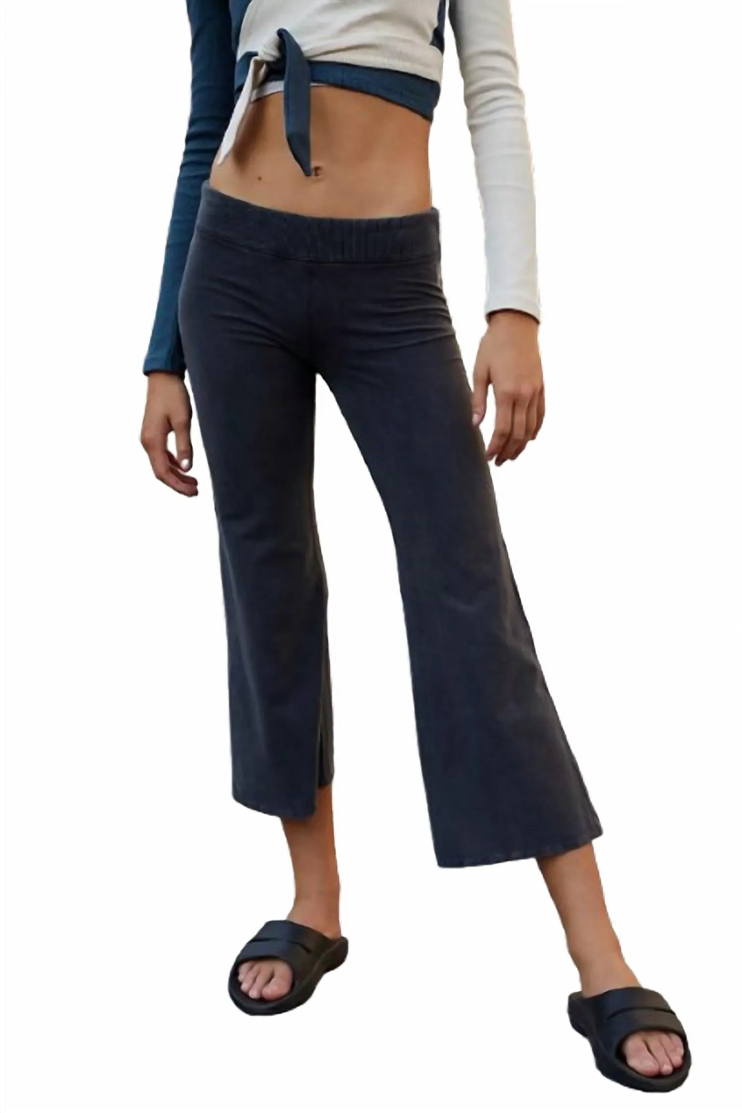 Movement Hot Shot Crop Flare Pants In Black