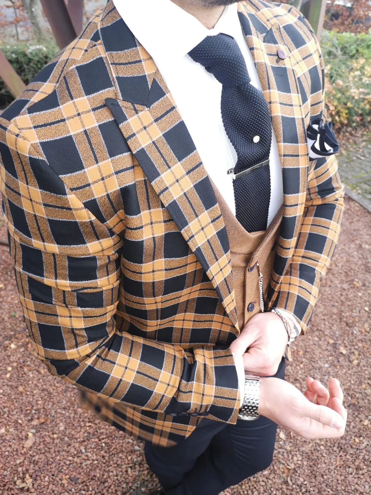 Muzza - Brown/Black 3 Piece Suit