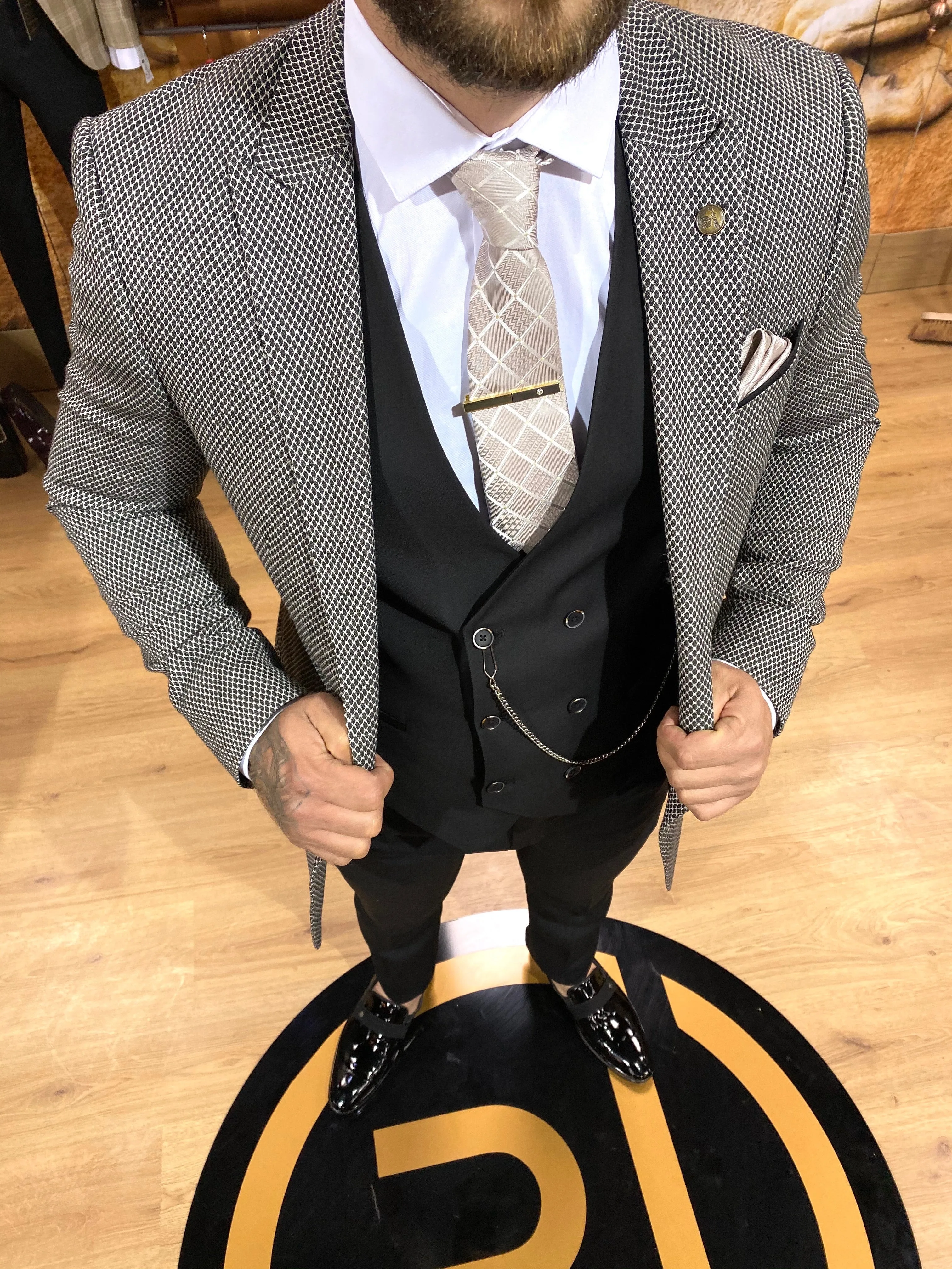 Navin - Black/Cream 3 Piece Suit
