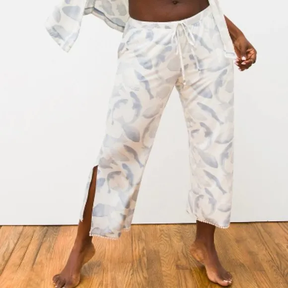 NWT Soma COOL NIGHTS V-Neck Cami &amp; Crop Pants Set
