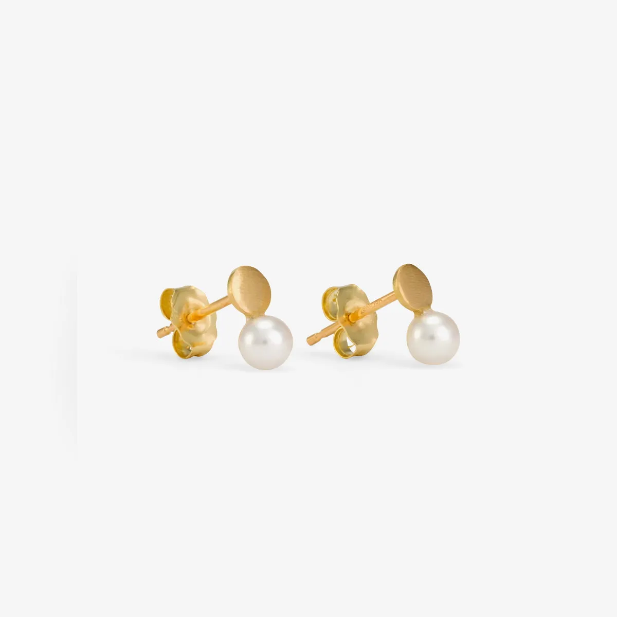 Pearl Drop Studs | E6101P