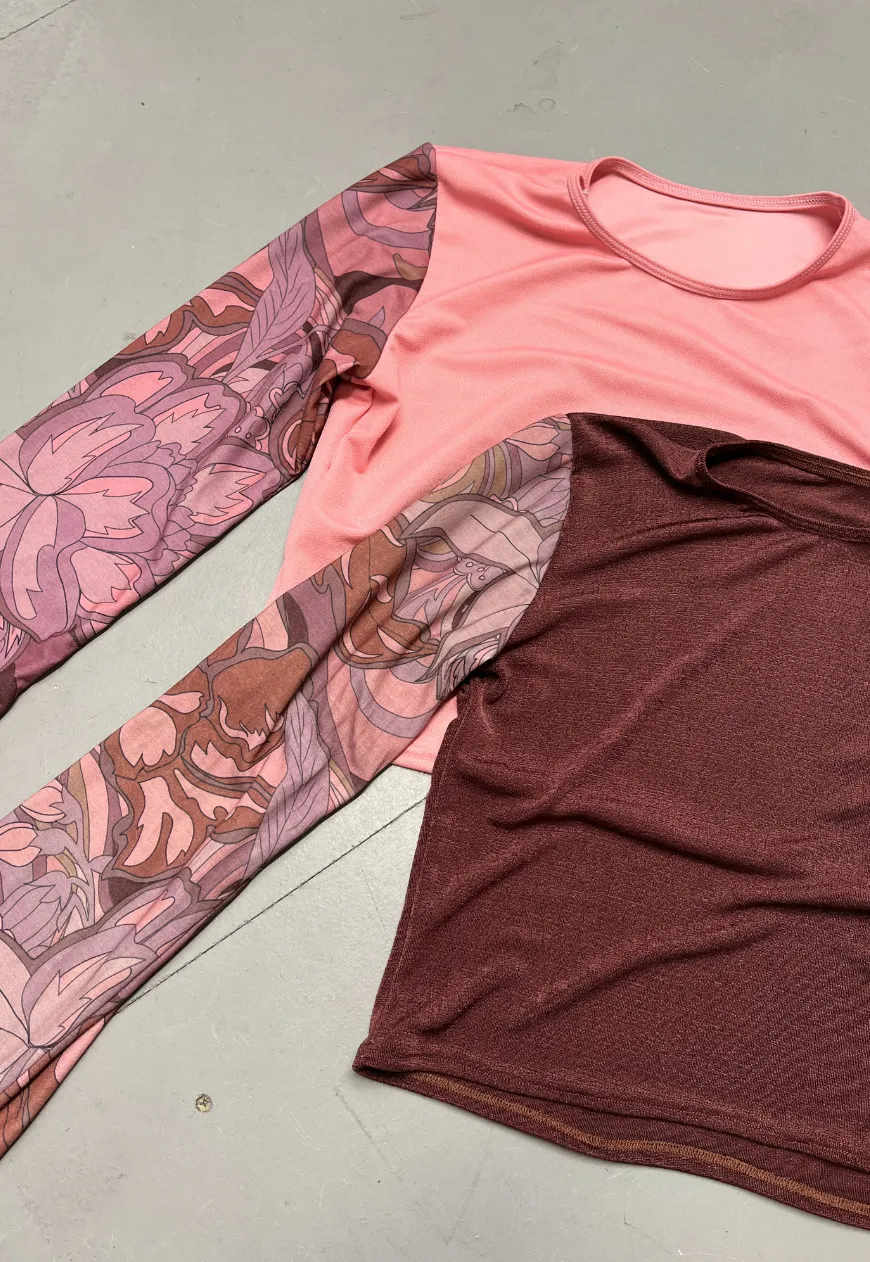 PINK FLORAL PRINT FLARE CROPPED TOP