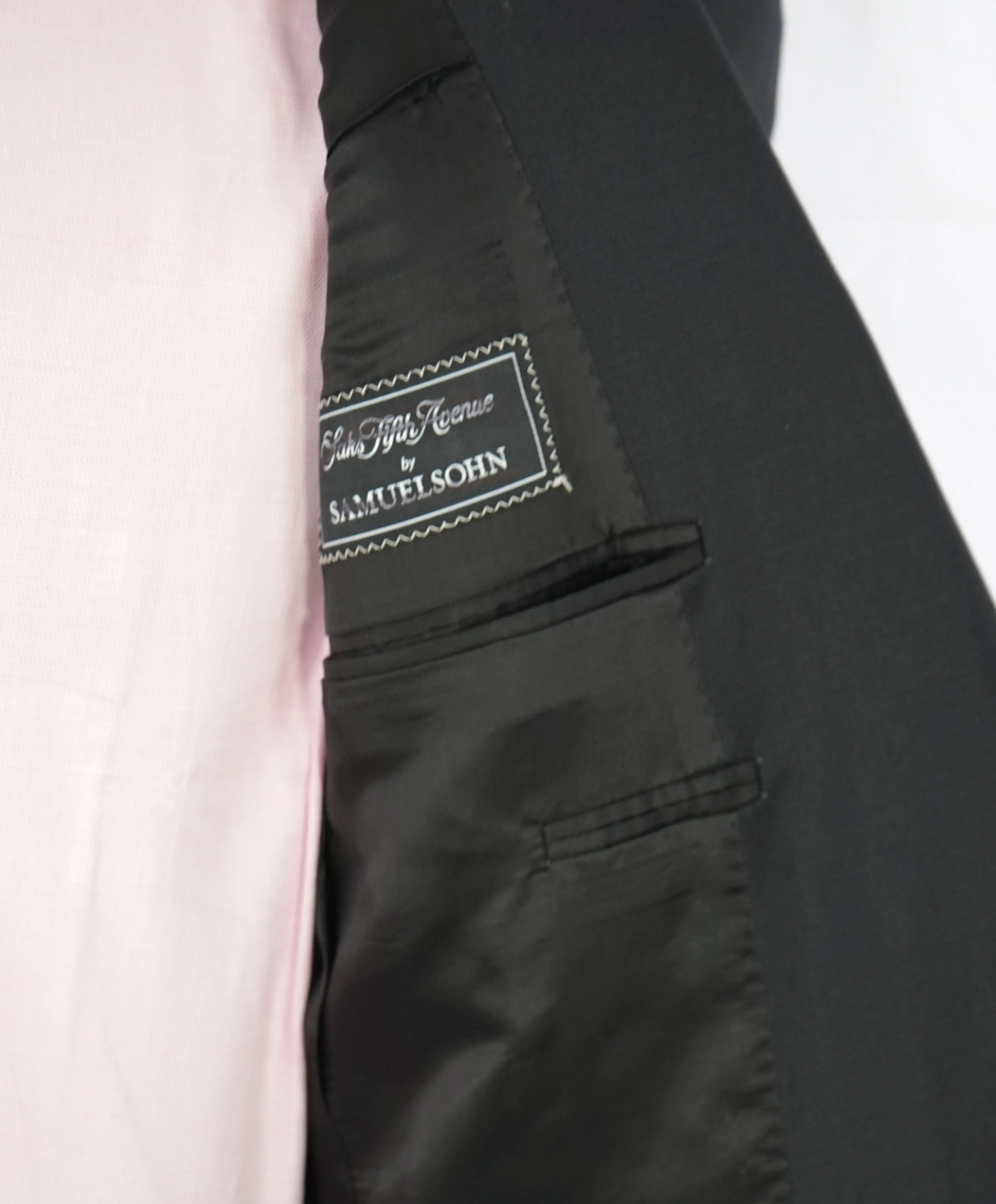 SAMUELSOHN - SAKS 5TH AVE Super 120's Wool "SB YARDLEY" Solid Black Suit - 42R