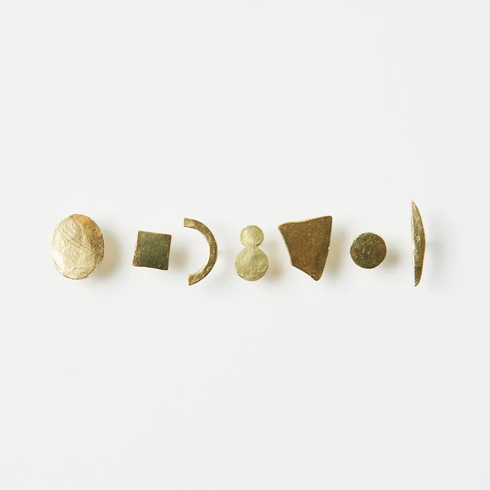 Shield Studs | E7504