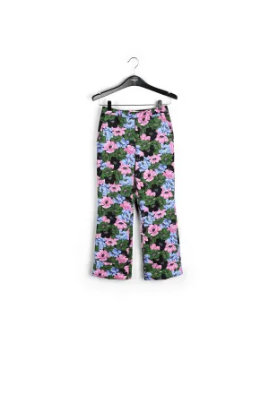 Short flared pants
