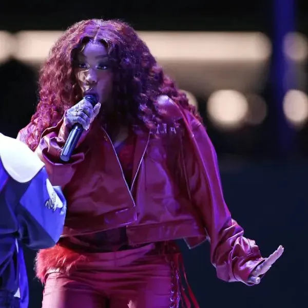 SZA Super Bowl 2025 Halftime Show Leather Jacket