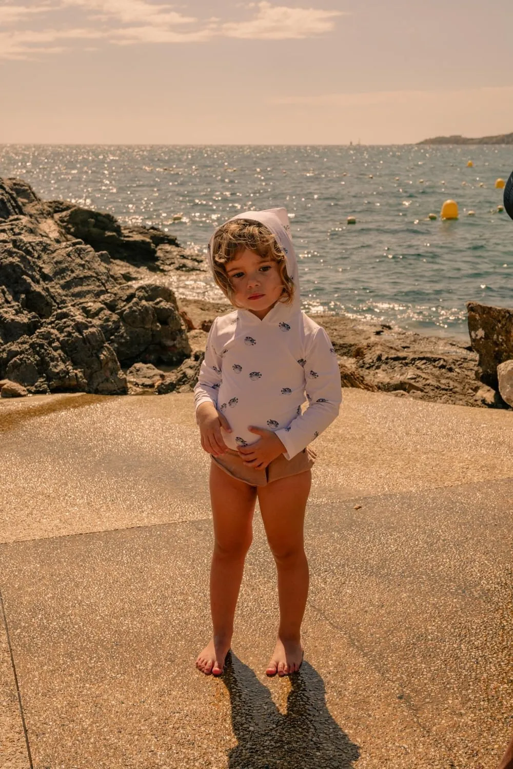 T-Shirt de Bain Anti-UV à Manches Longues et Capuche Janeiro Poisson Boule Blanc